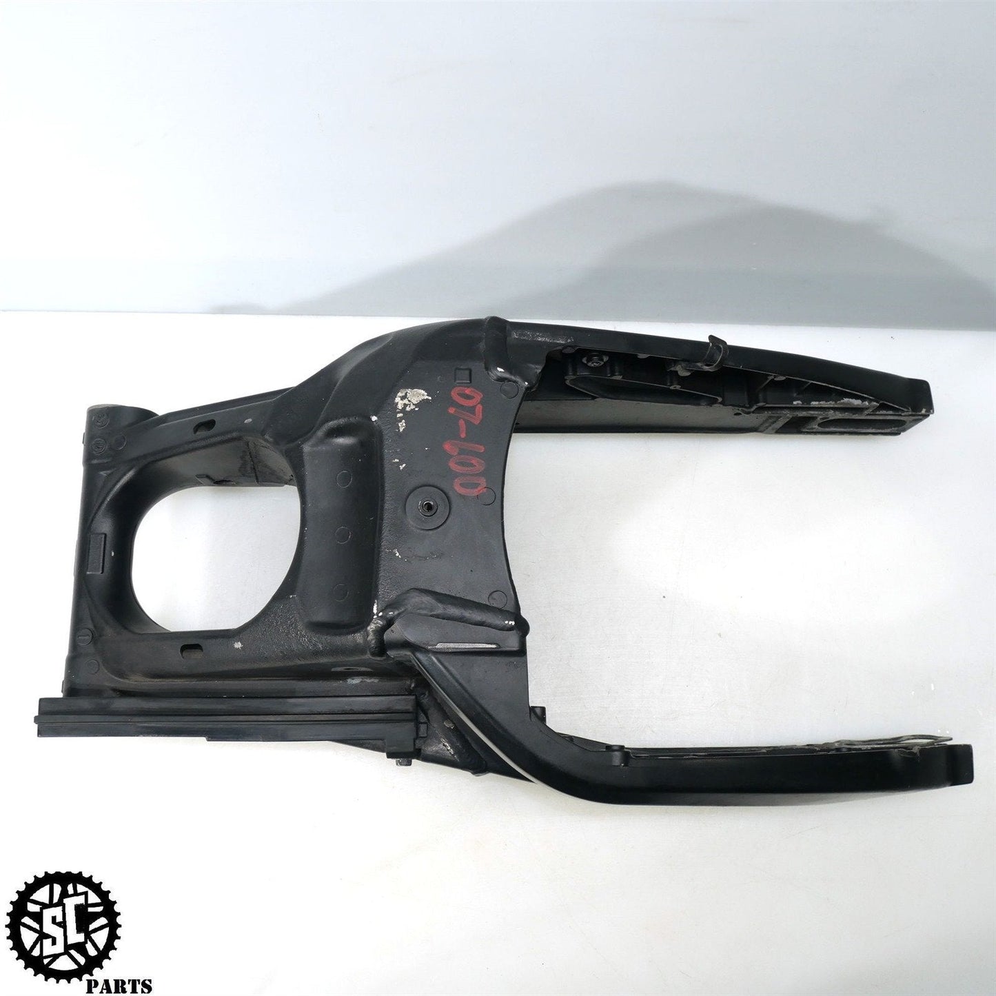 2006 2007 SUZUKI GSXR600 SWINGARM S39