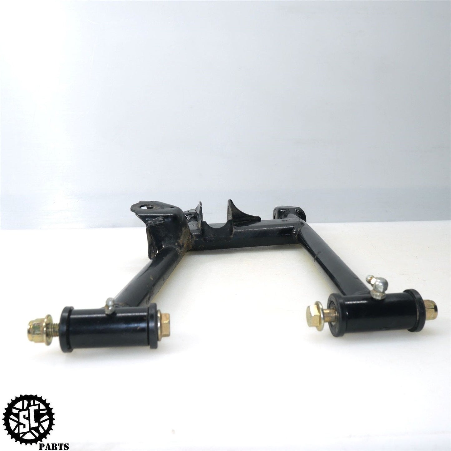 2019 POLARIS SCRAMBLER 850 REAR LEFT LOWER CONTROL A ARM 1019410-067