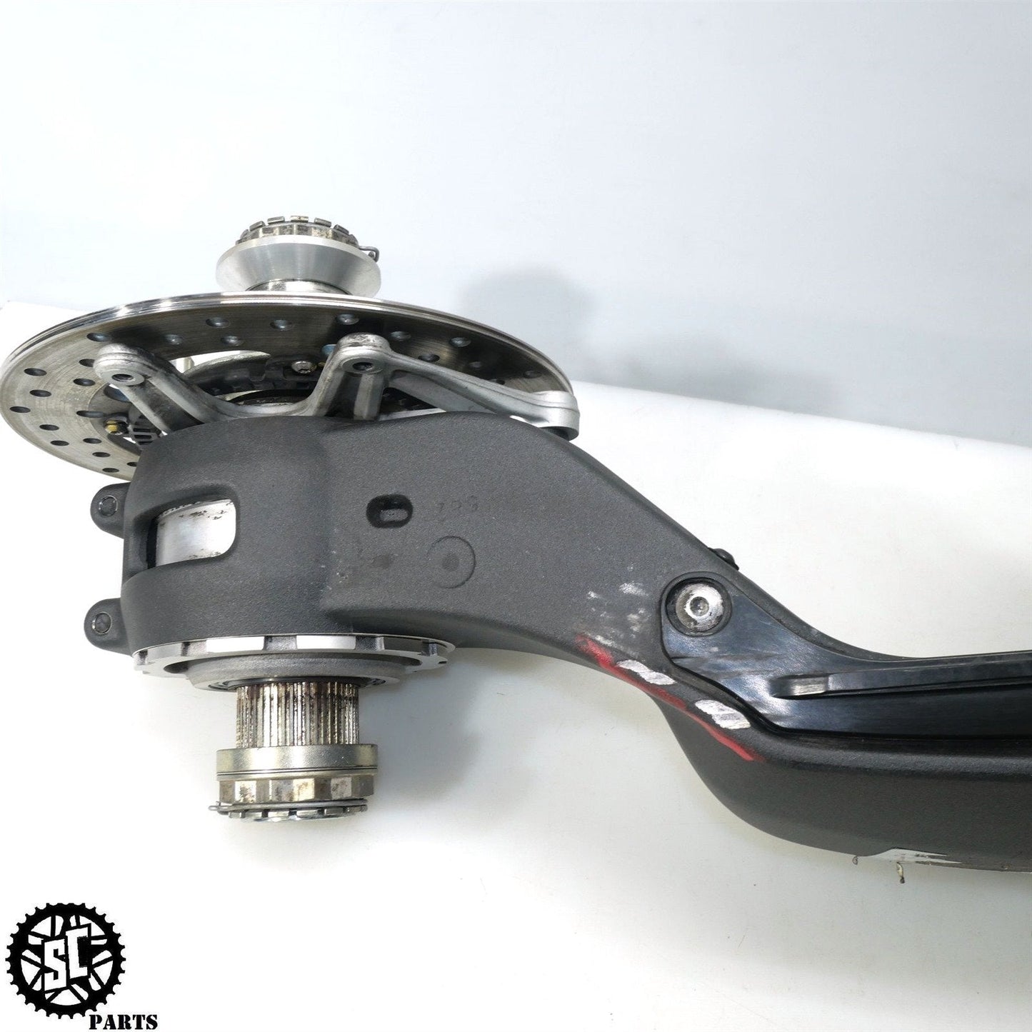 2018-2022 DUCATI PANIGALE V4S REAR SWINGARM HUB 37032192B D33