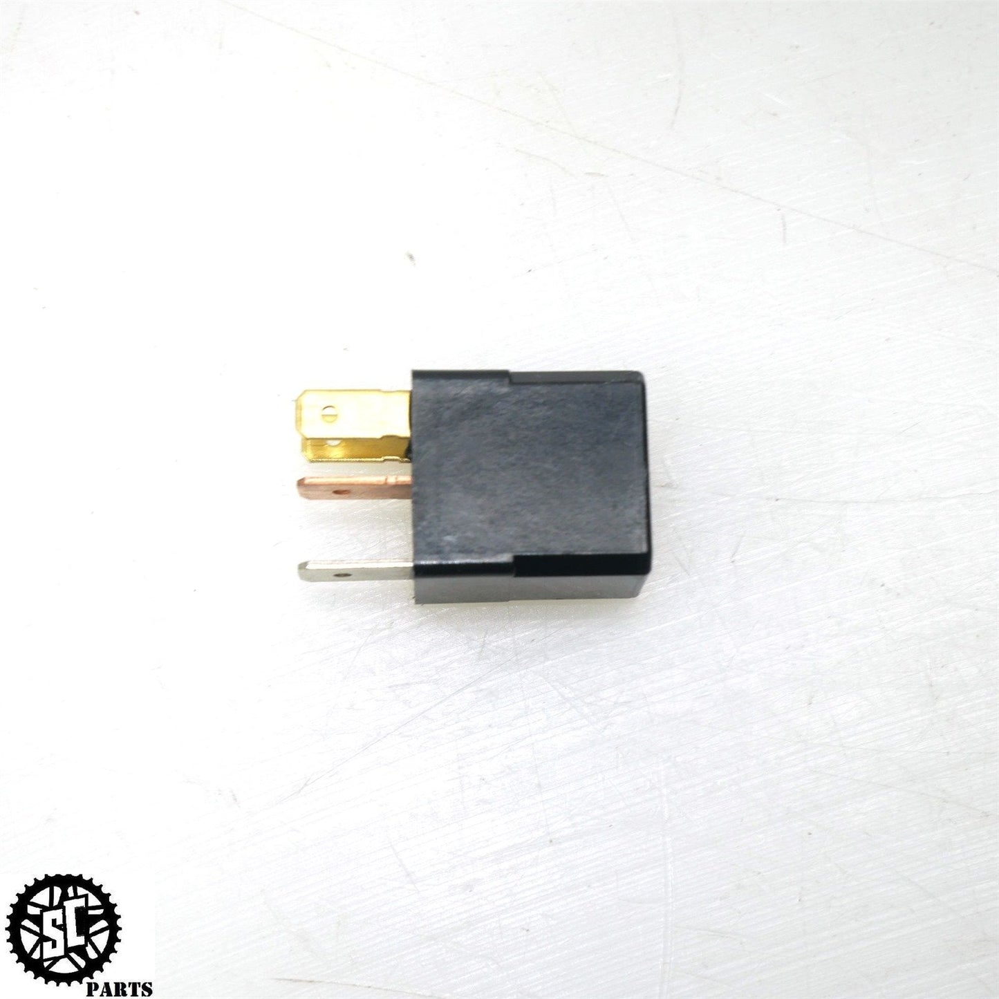 21-23 2022 KAWASAKI NINJA ZX10R FAN FUEL PUMP RELAY SWITCH FUSE K72
