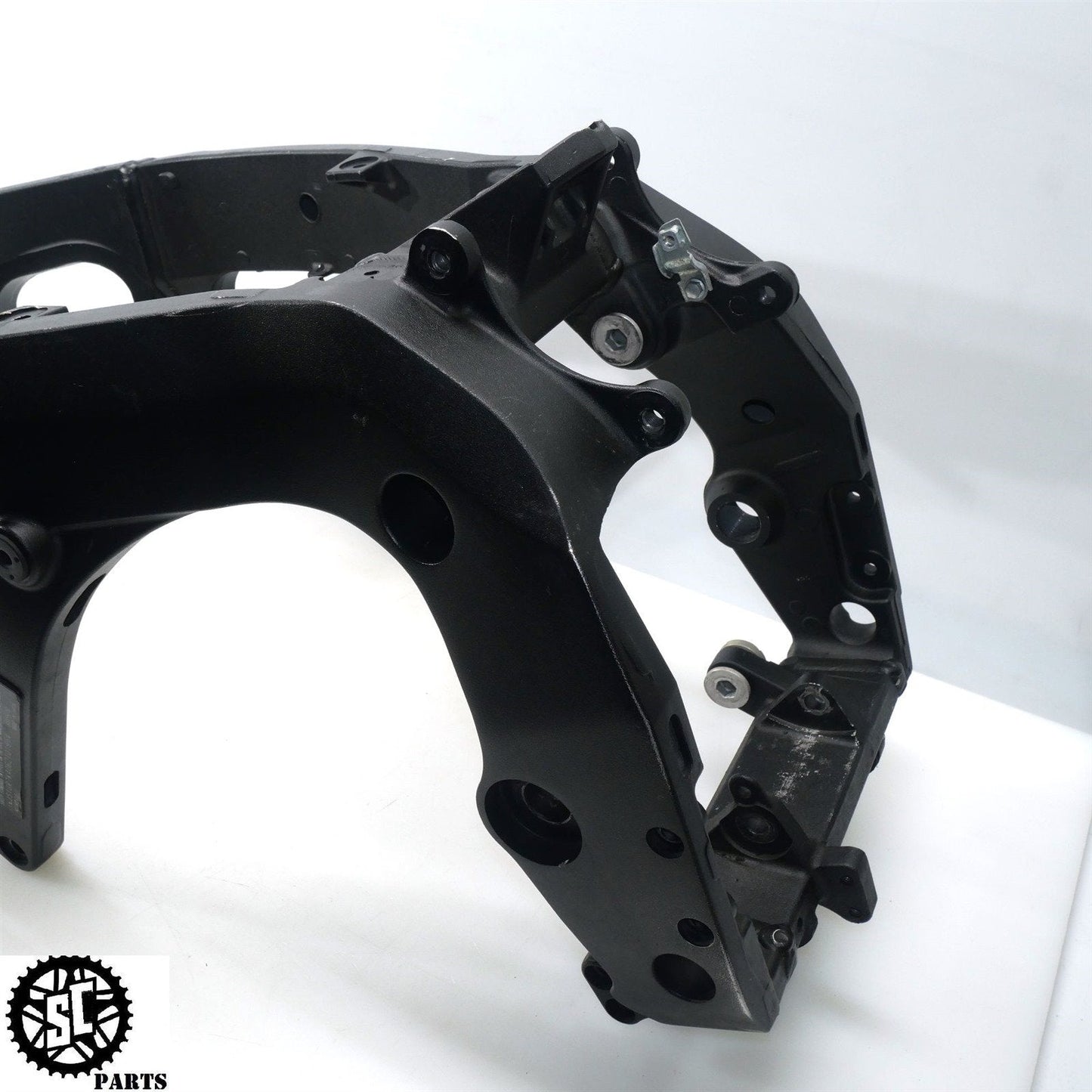 06 07 SUZUKI GSXR 600 750 MAIN FRAME CHASSIS *C* S01