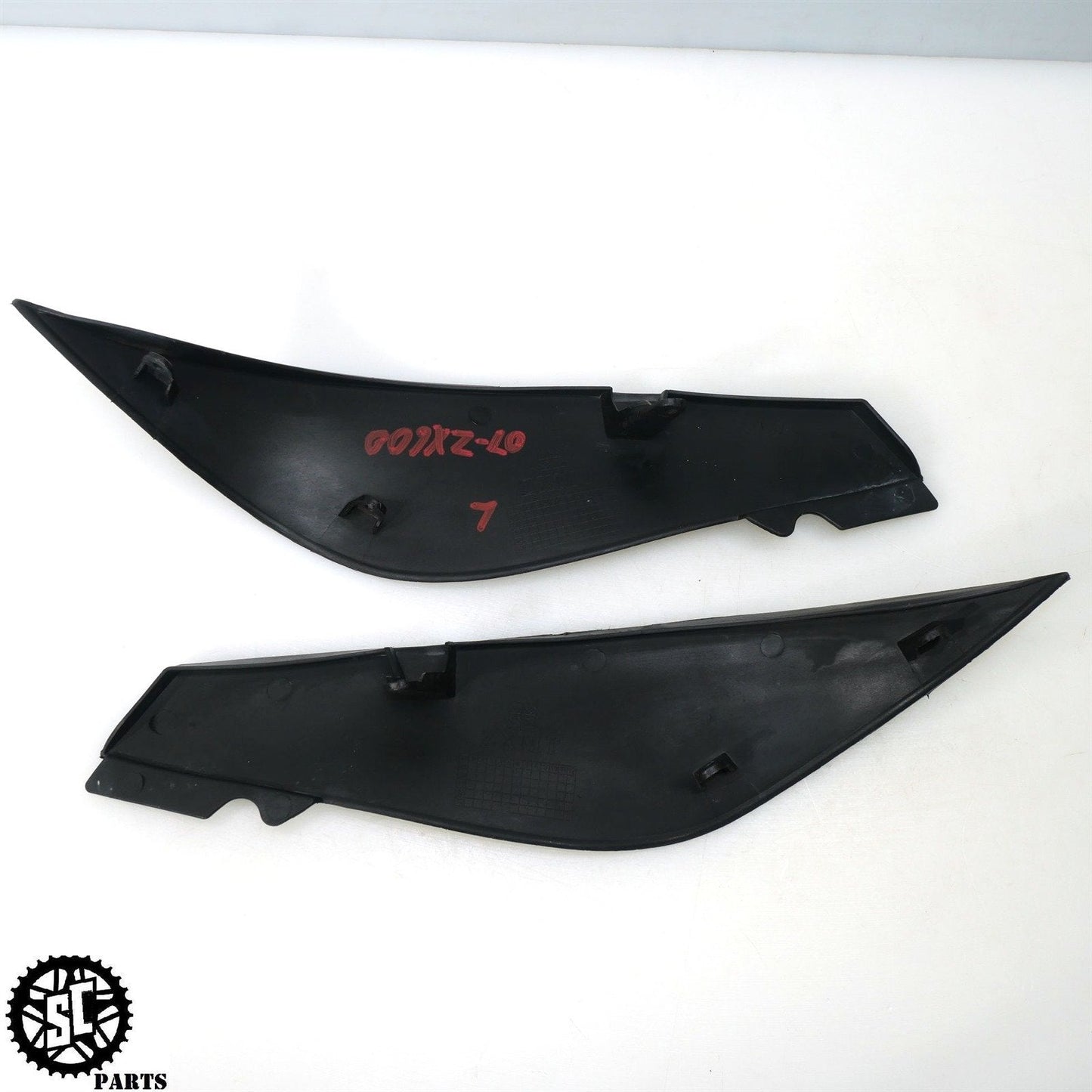 2007 2008 KAWASAKI NINJA ZX6R GAS FUEL TANK SIDE COVER FAIRING PLASTIC K21