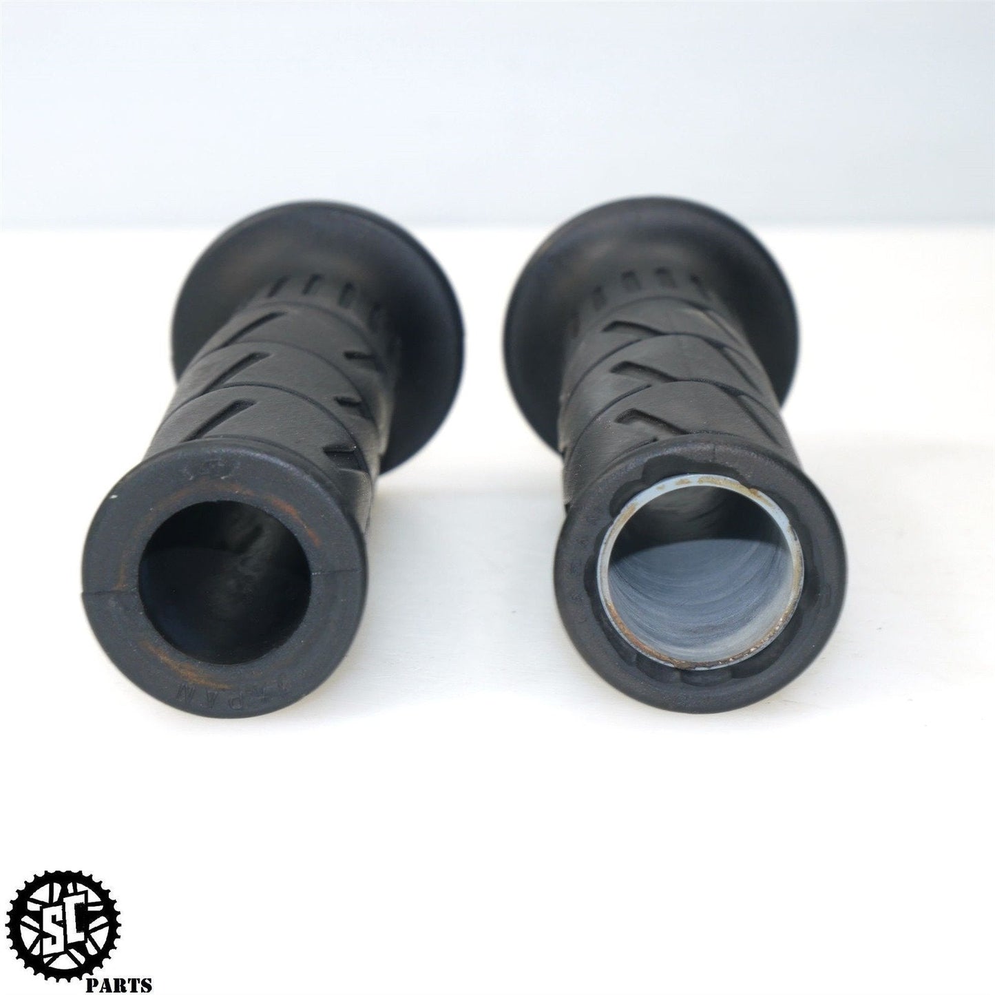 2008-2012 KAWASAKI NINJA 250 EX250 THROTTLE TUBE HANDLEBAR GRIP K42