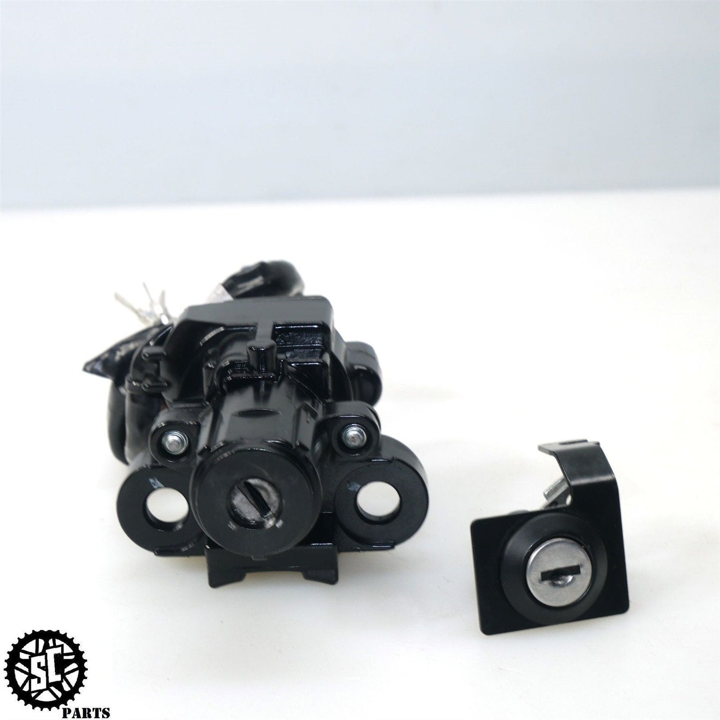 2016-2019 2017 2018 KAWASAKI NINJA ZX10R IGNITION SWITCH NO KEY K39
