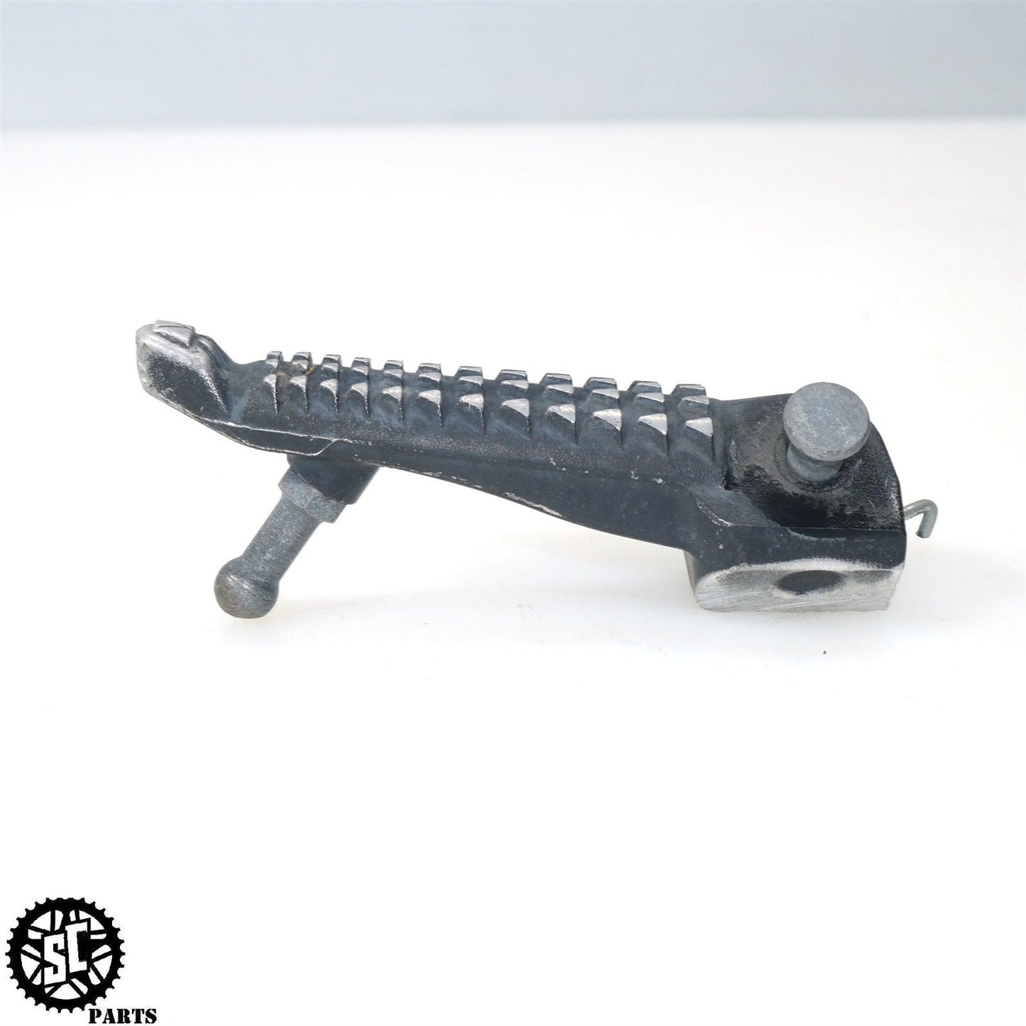 2011-2015 12 13 14 15 KAWASAKI NINJA ZX10R RIGHT FRONT FOOT PEG 34028-0140 K58