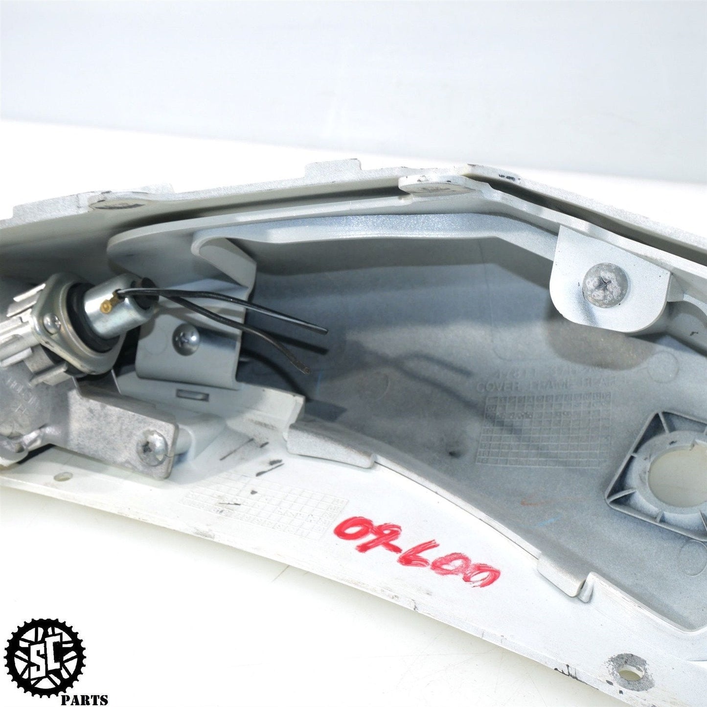 08 09 SUZUKI GSXR 600 LEFT REAR TAIL FAIRING TURN SIGNAL LIGHT S40