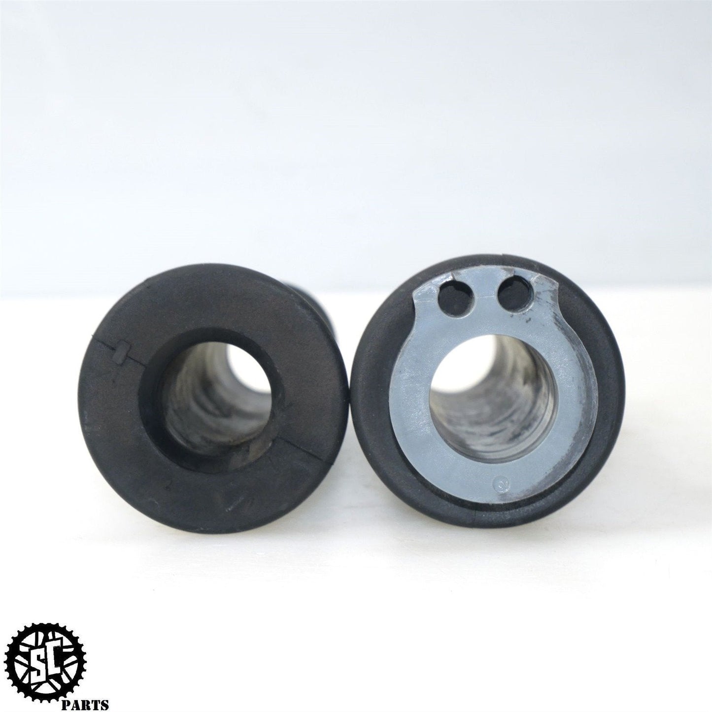 06-11 KAWASAKI NINJA ZX14R HANDLEBAR GRIP THROTTLE TUBE K69