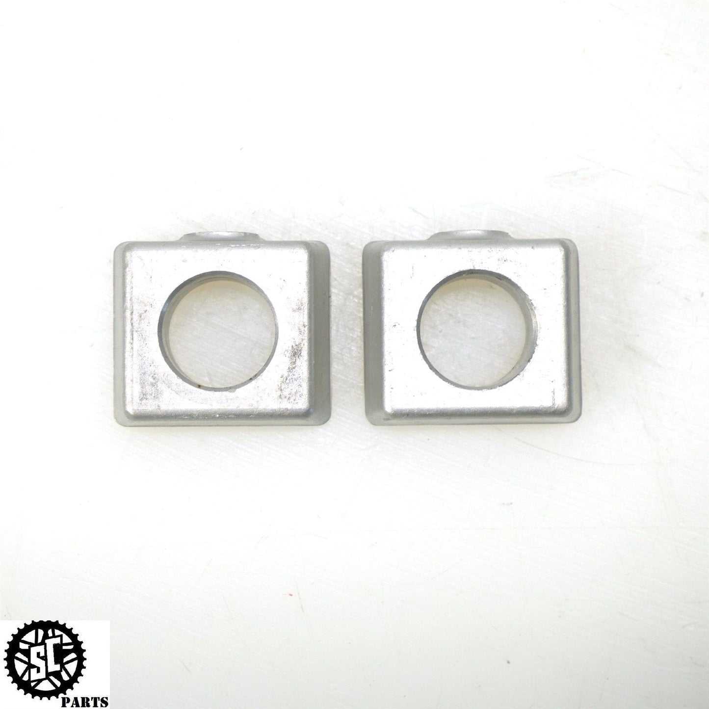 2000 DUCATI 900SS SUPERSPORT SWINGARM CHAIN ADJUSTER AXLE BLOCKS D03