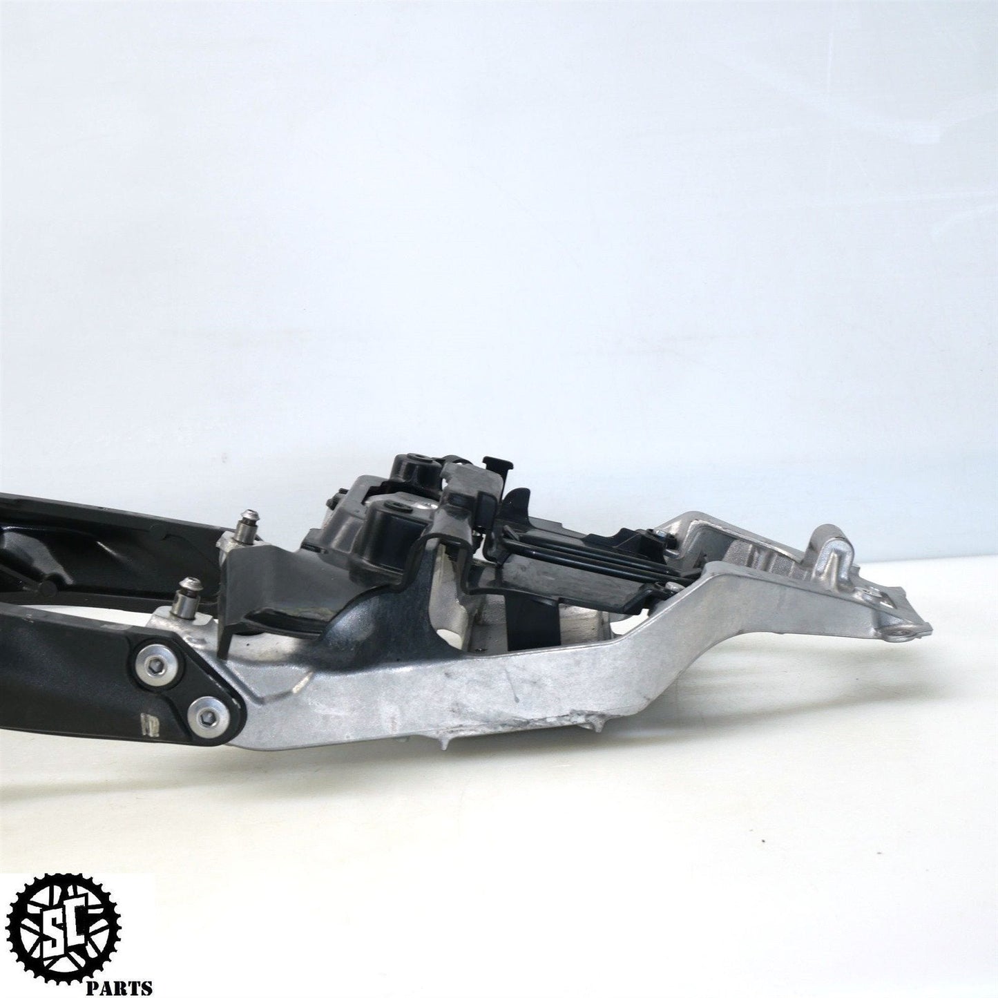 2021 KAWASAKI NINJA ZX10R REAR SUBFRAME BACK SUB FRAME K36