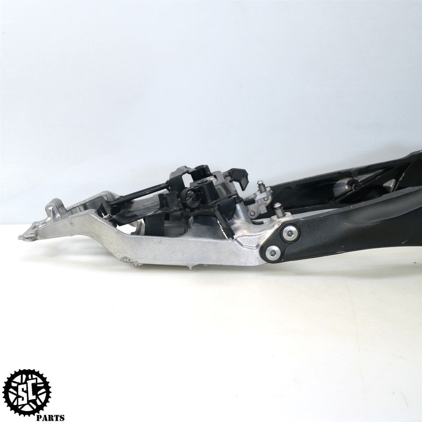 2021 KAWASAKI NINJA ZX10R REAR SUBFRAME BACK SUB FRAME K36