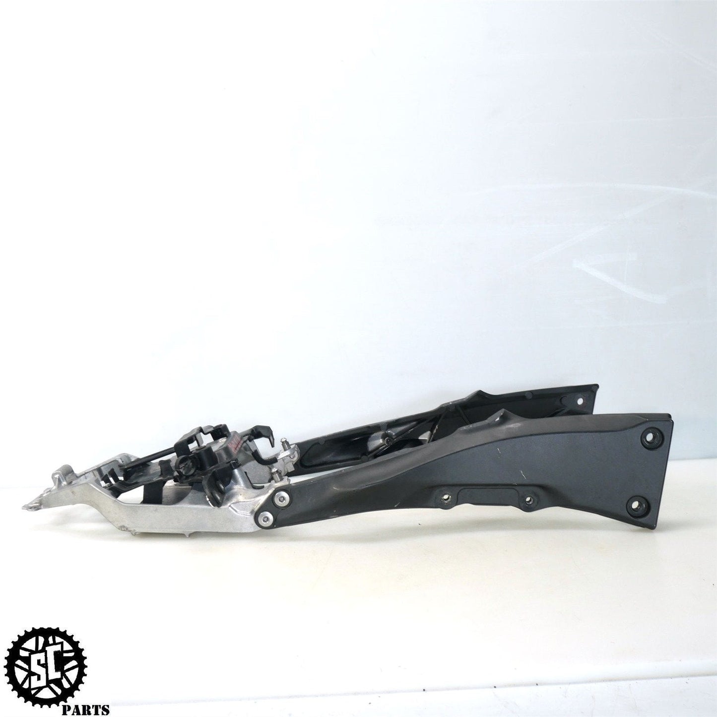 2021 KAWASAKI NINJA ZX10R REAR SUBFRAME BACK SUB FRAME K36