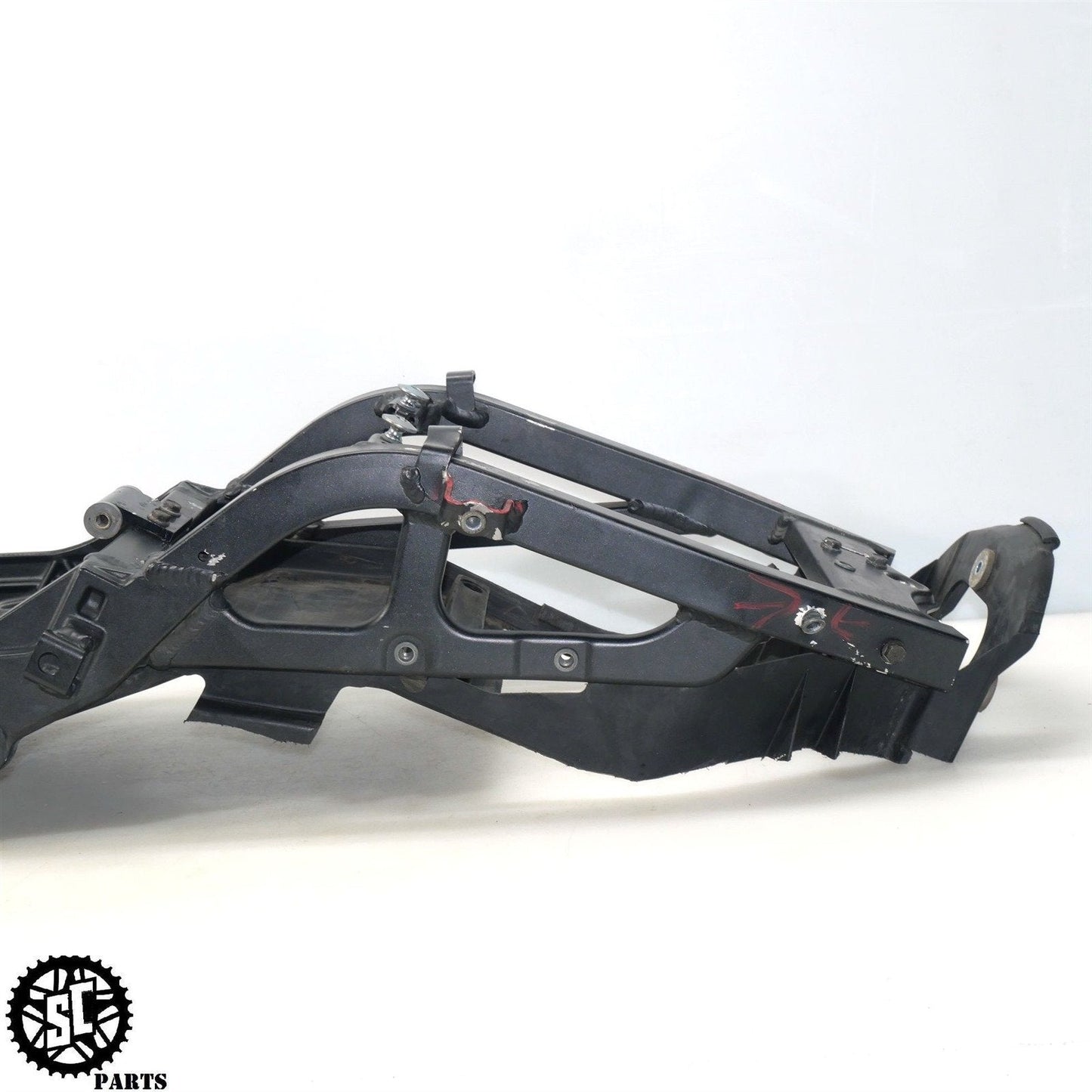 2002-2005 KAWASAKI NINJA ZX12R REAR SUBFRAME BATTERY TRAY K60