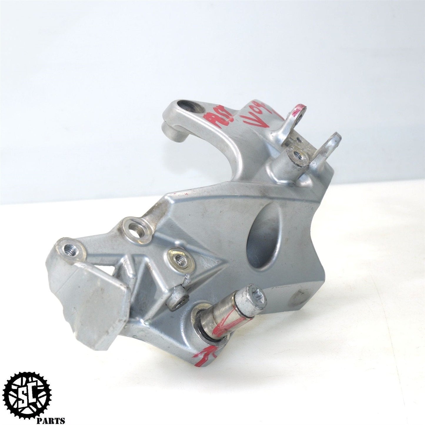 06-12 BMW F800ST LEFT REARSET FRONT FOOT PEG BRACKET B18