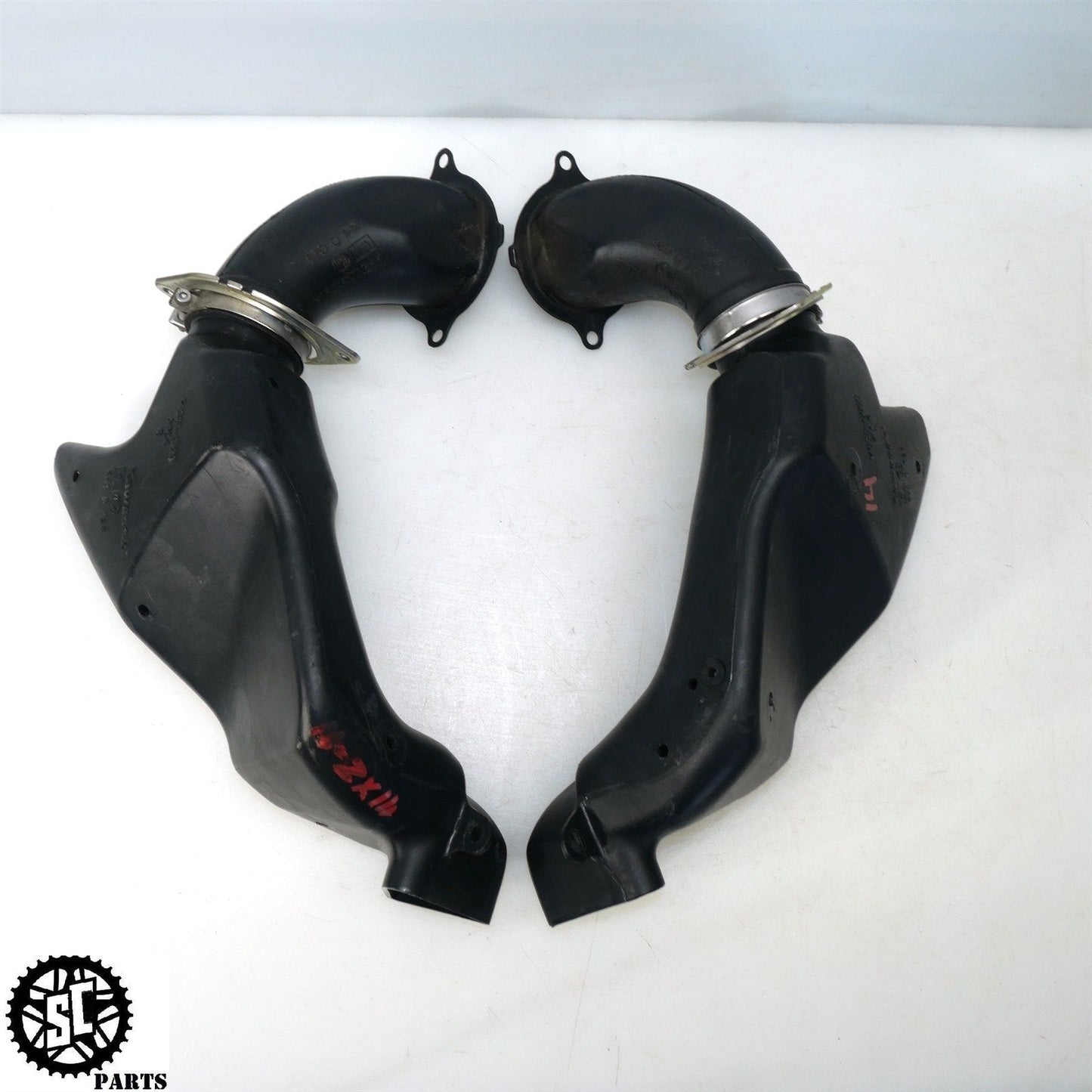 12-22 KAWASAKI NINJA ZX14R LEFT RIGHT RAM AIR TUBE DUCT K68