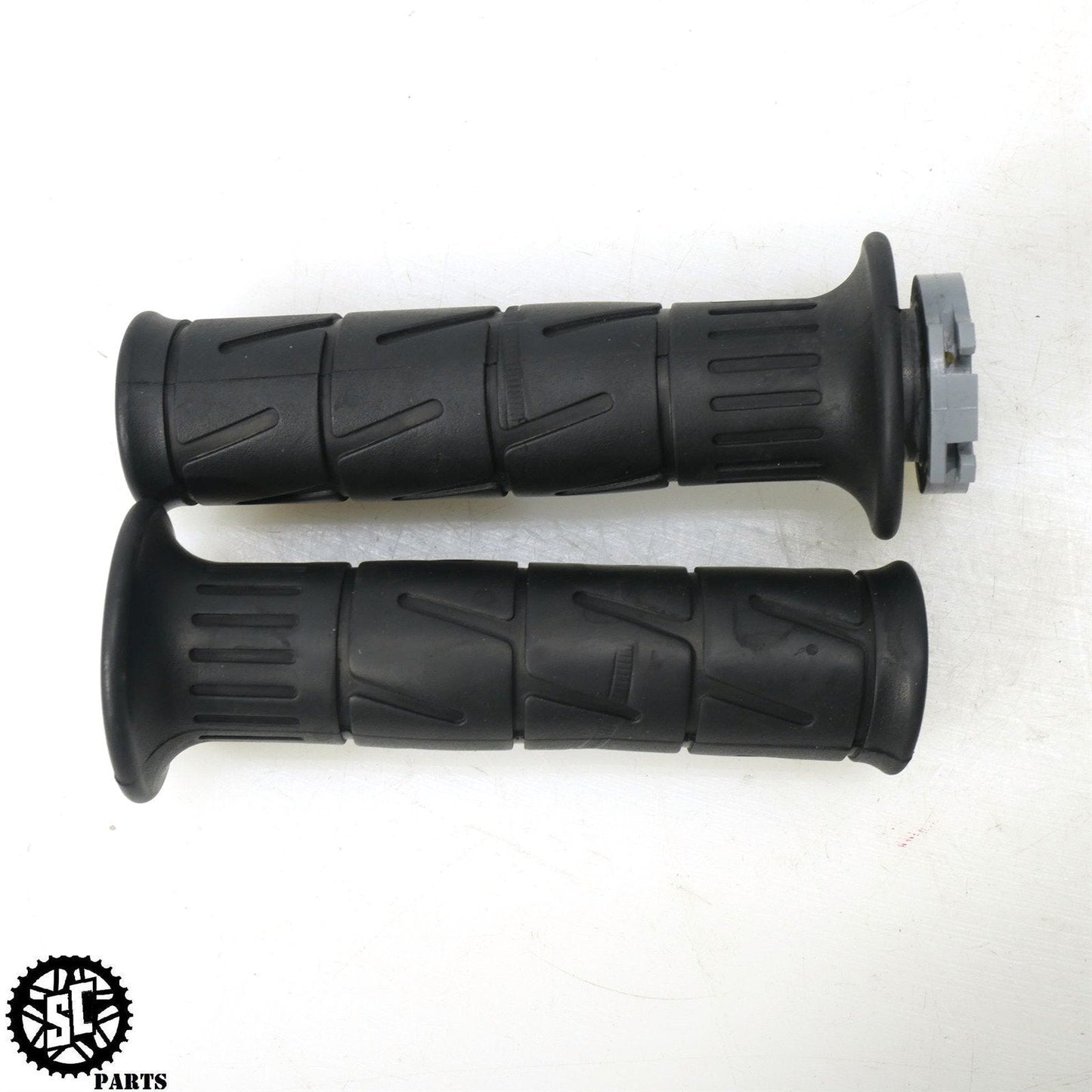 06 07 KAWASAKI NINJA ZX10R HANDLEBAR GRIP THROTTLE TUBE K44