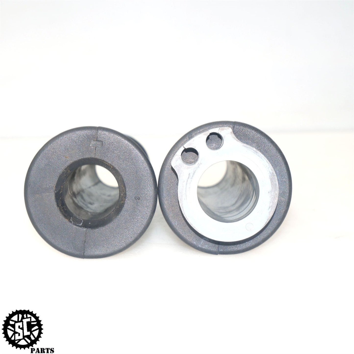 06 07 KAWASAKI NINJA ZX10R HANDLEBAR GRIP THROTTLE TUBE K44