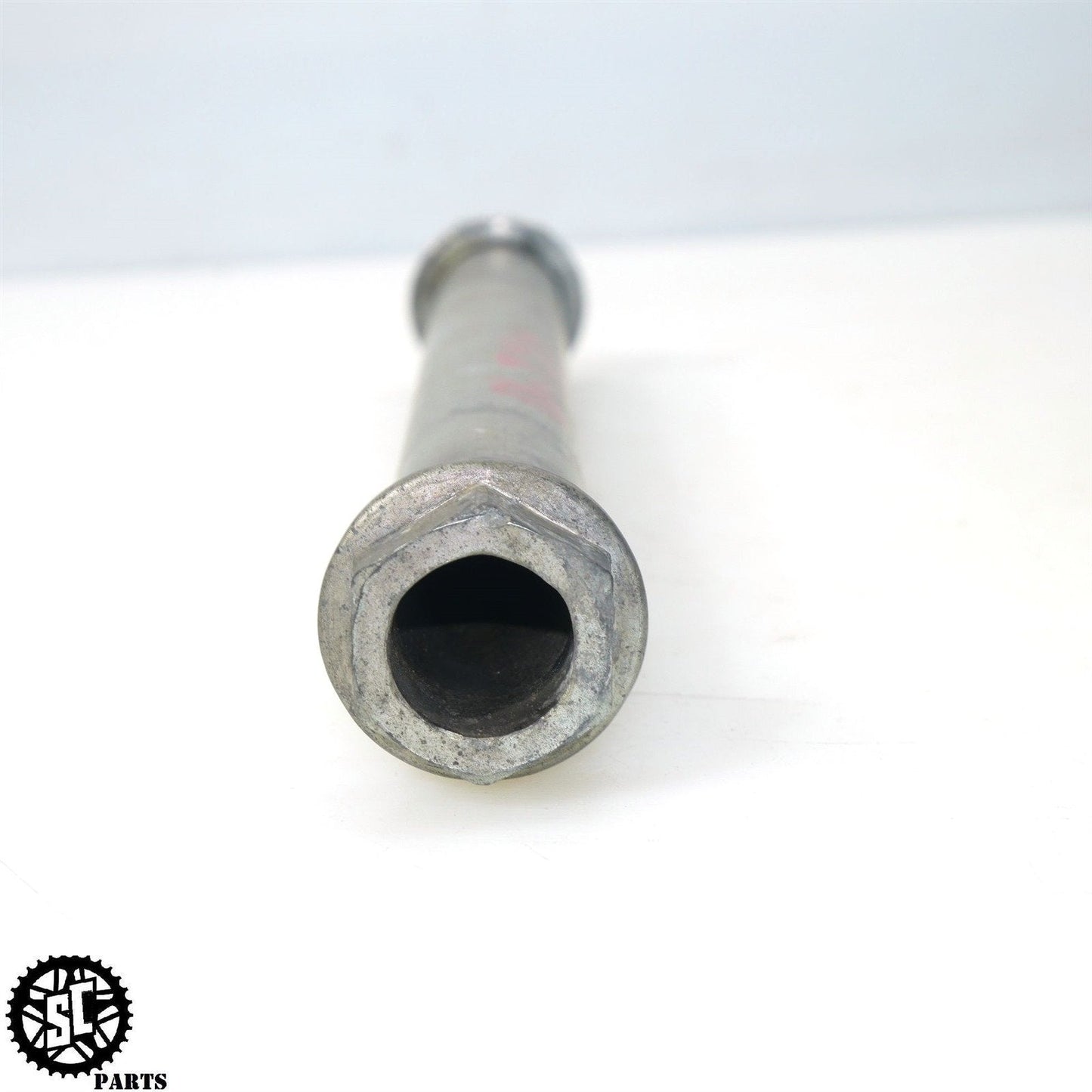 06 07 KAWASAKI NINJA ZX10R FRONT AXLE SHAFT BOLT K44