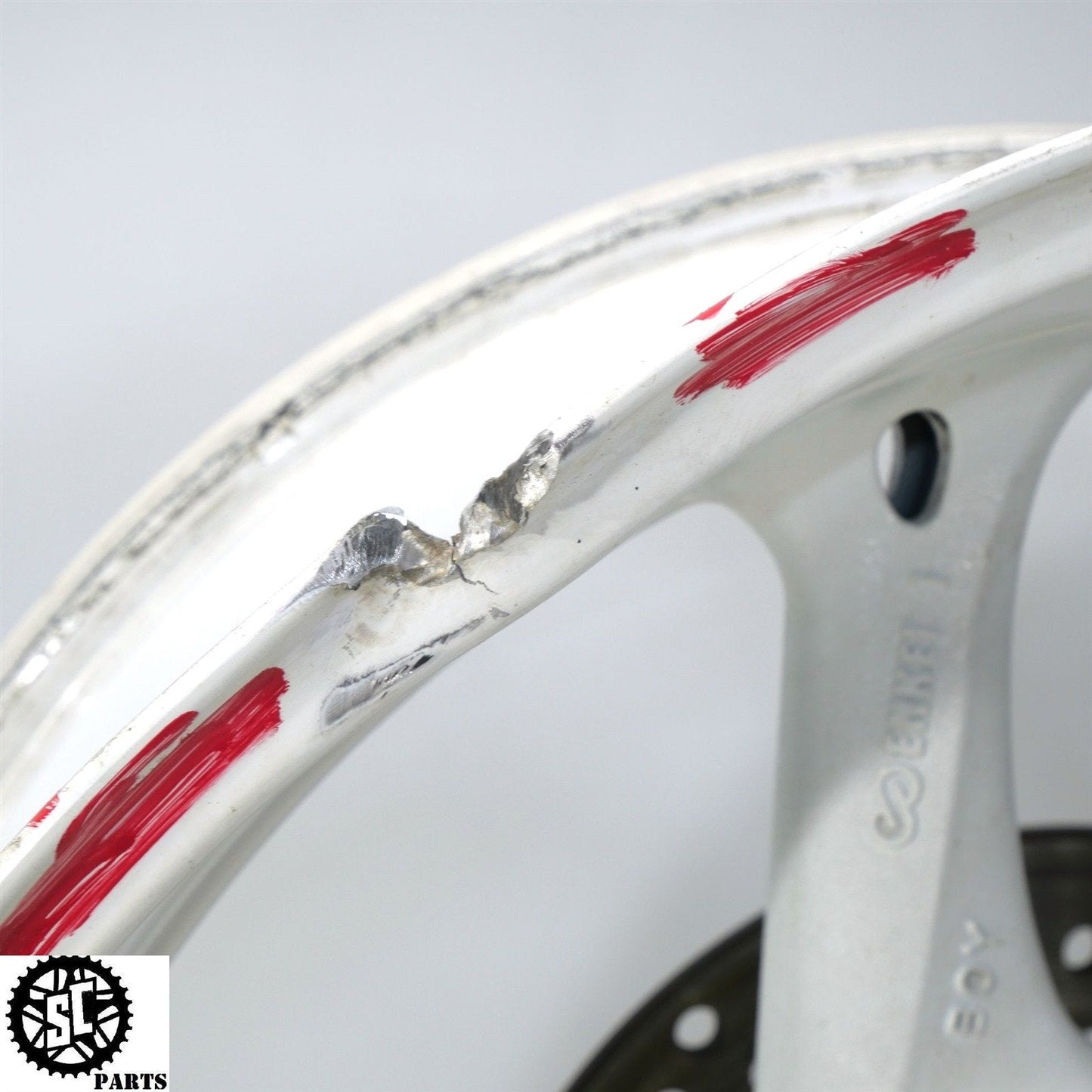 11-23 SUZUKI GSXR 600 750 REAR WHEEL WHITE SB S61