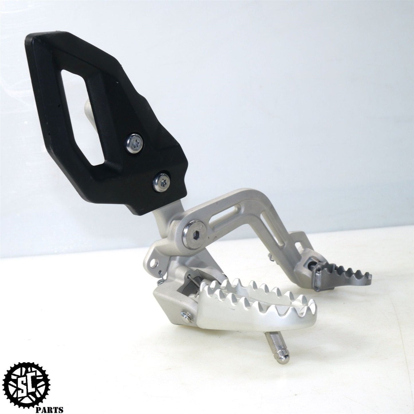 22-23 TRIUMPH TIGER 1200 RIGHT FOOT PEG BRAKE PEDAL T25