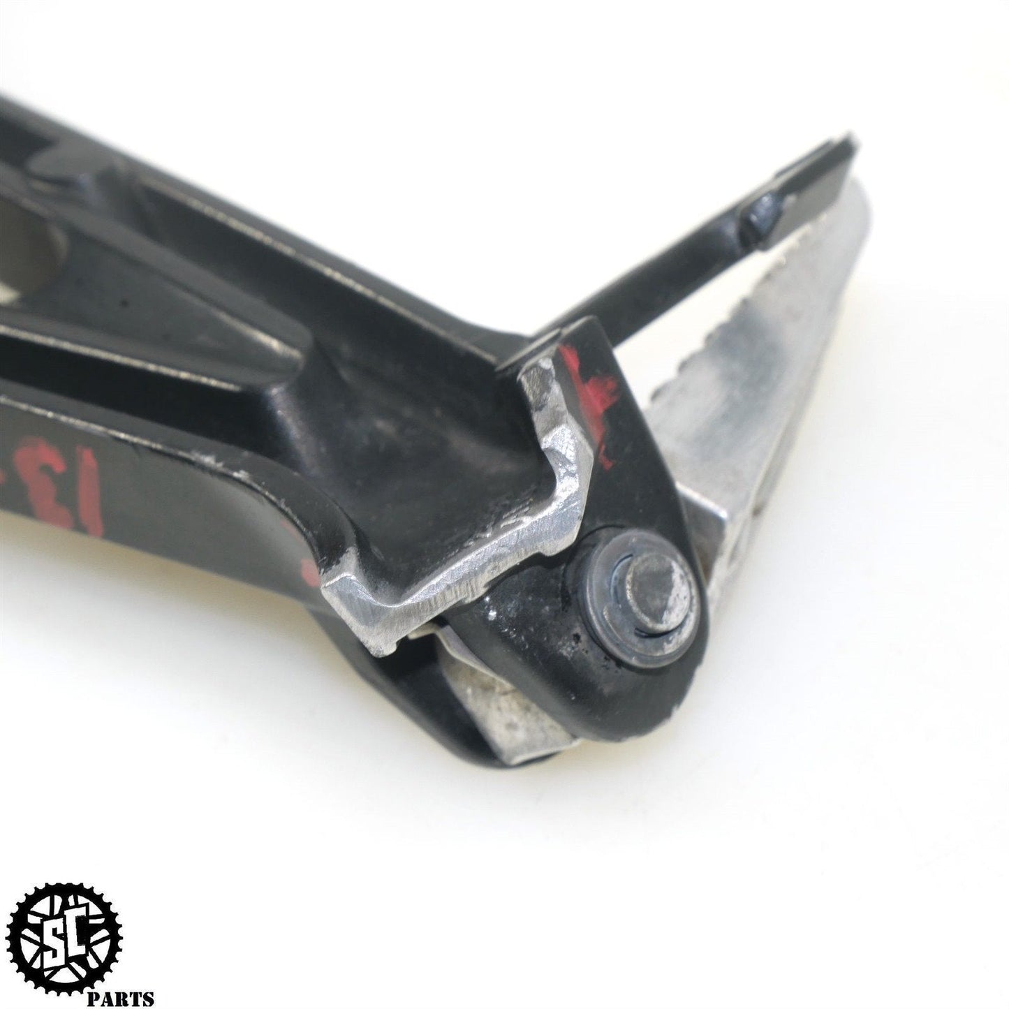 11-23 SUZUKI GSXR 600 750 RIGHT REAR PASSENGER FOOT PEG S14