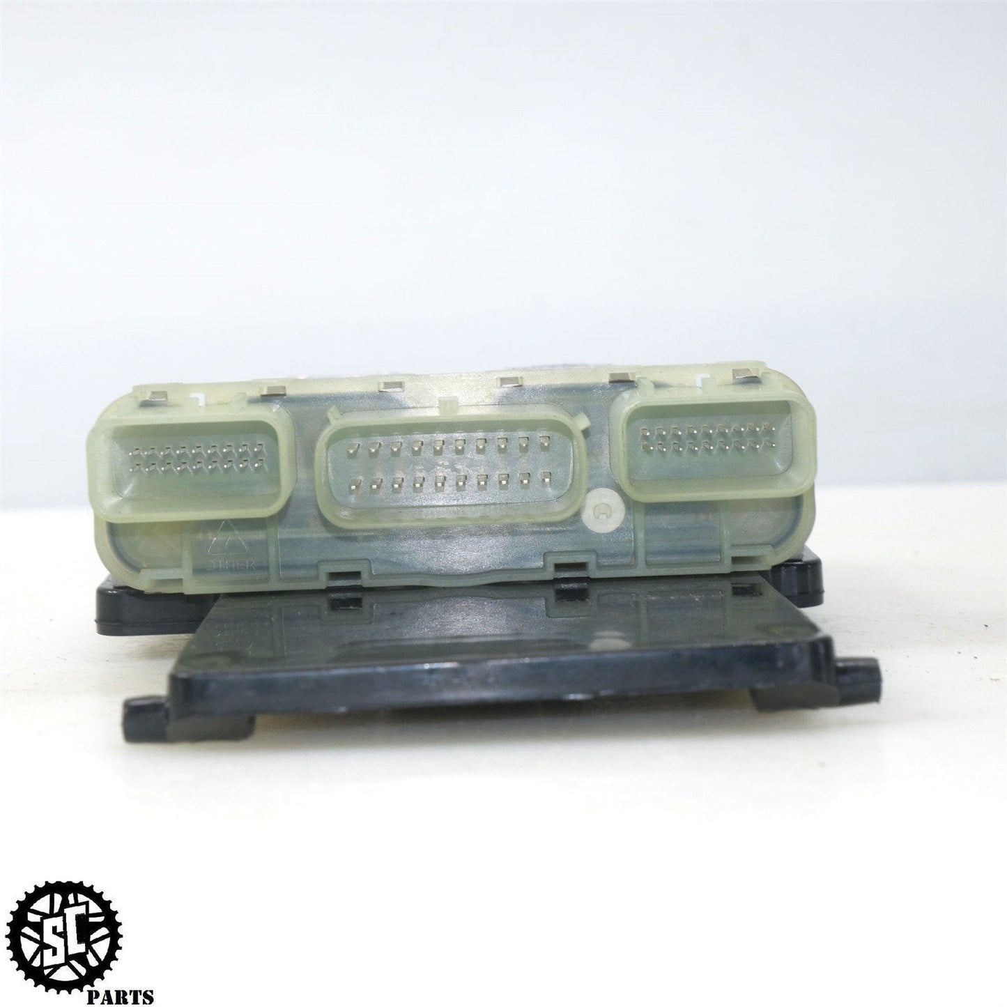 21-23 2023 INDIAN ROADMASTER ASM VCM VEHICLE CONTROL MODULE HD27