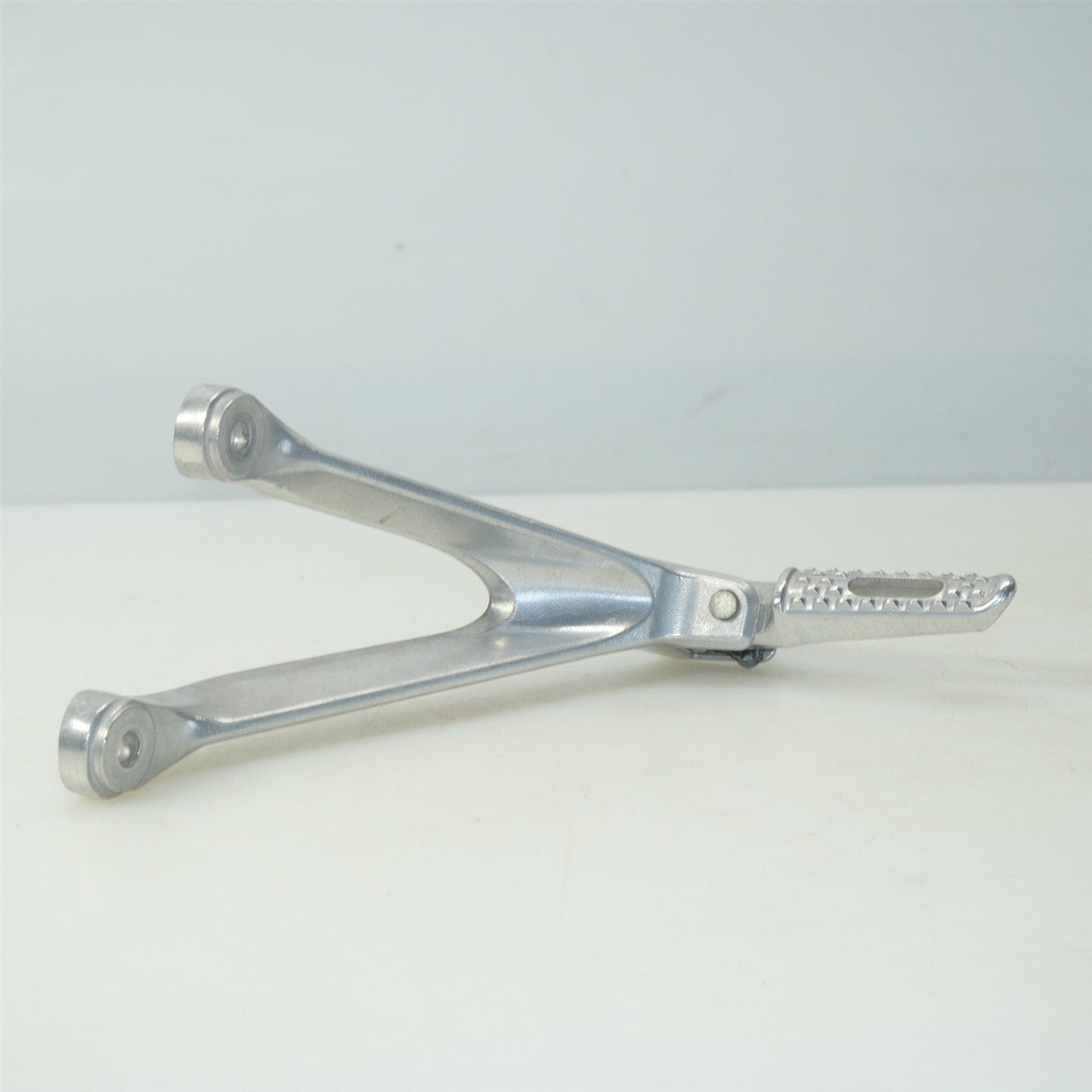 08-11 HONDA CBR1000RR REAR PASSENGER PEGS H27