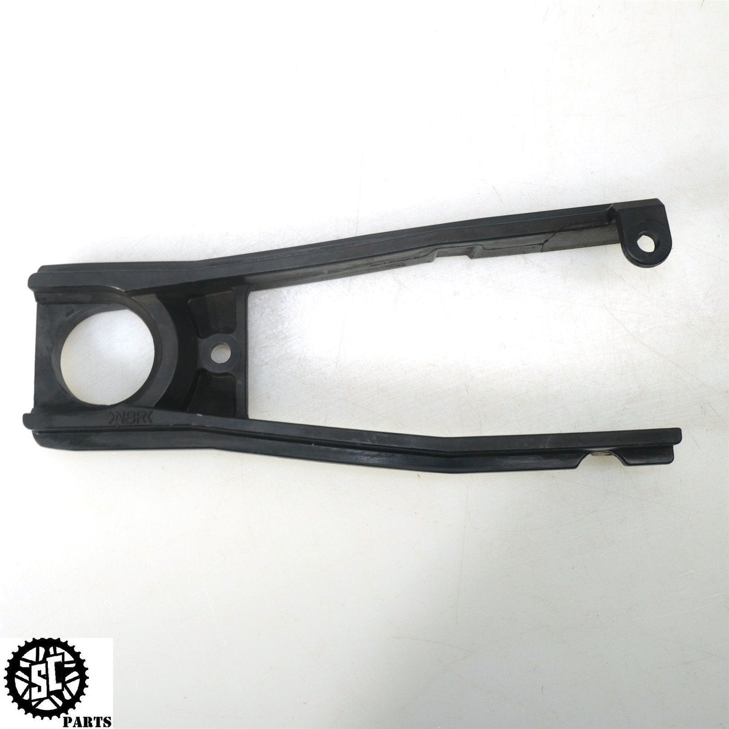 2011 SUZUKI GSXR600 SWINGARM CHAIN GUIDE SLIDER S07