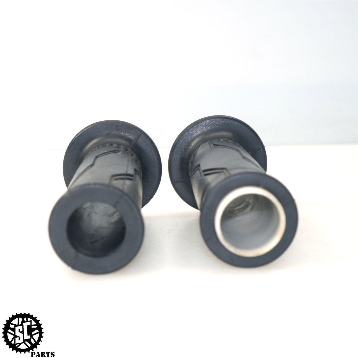 08-16 YAMAHA YZF R6 HANDLEBAR GRIP THROTTLE TUBE Y32