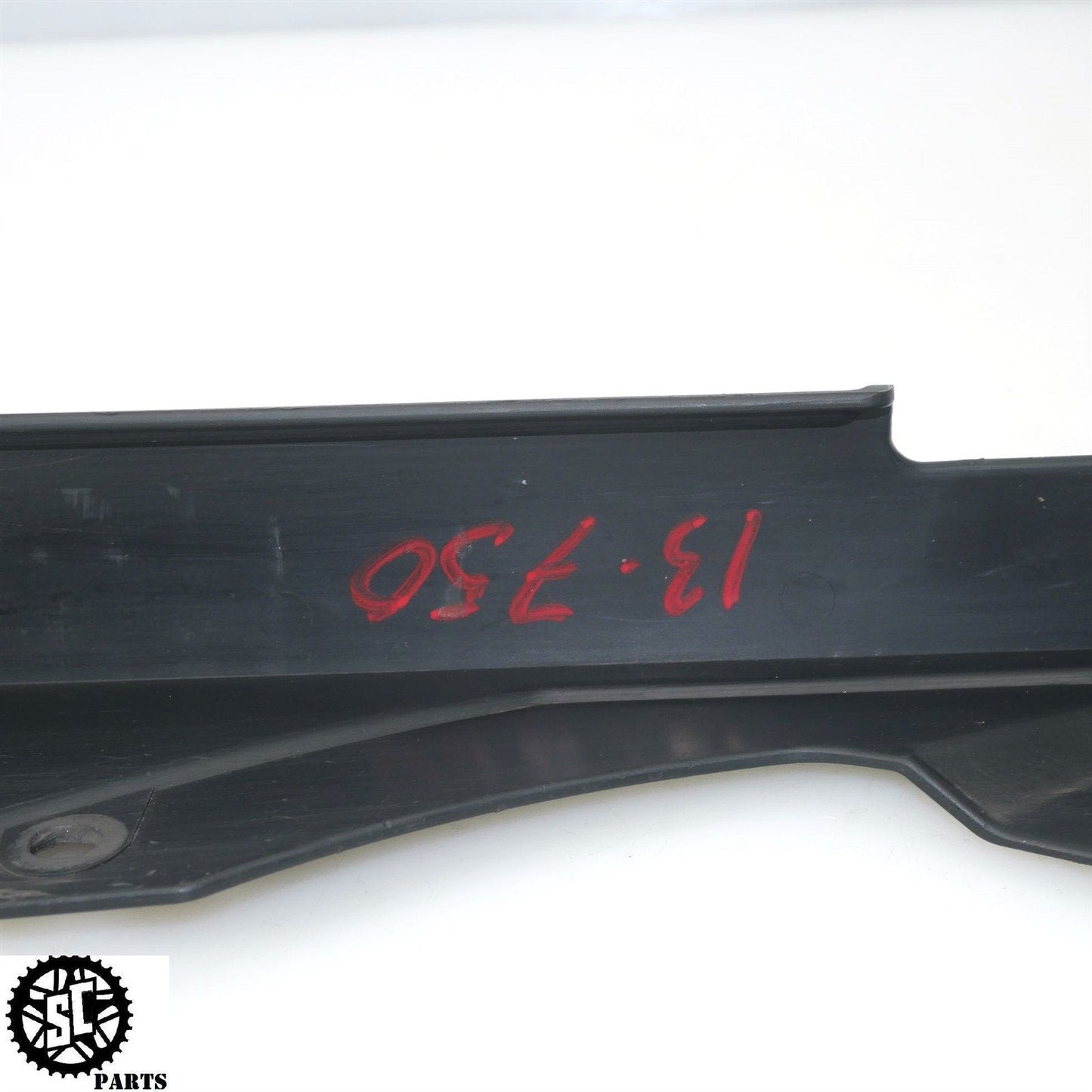 2013 SUZUKI GSXR 750 CHAIN GUARD S60