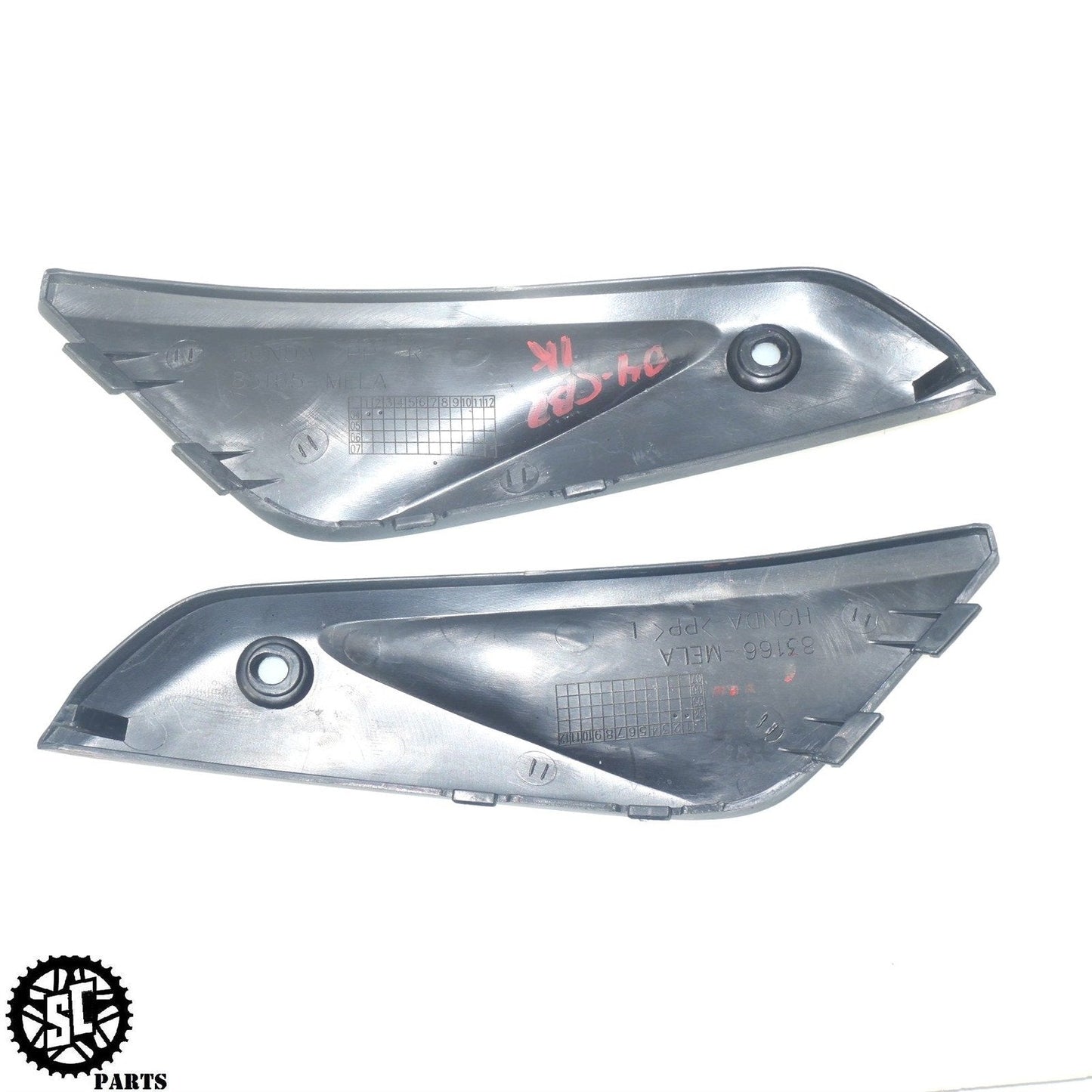 2004 HONDA CBR1000RR GAS TANK TRIM FAIRING COVER H24