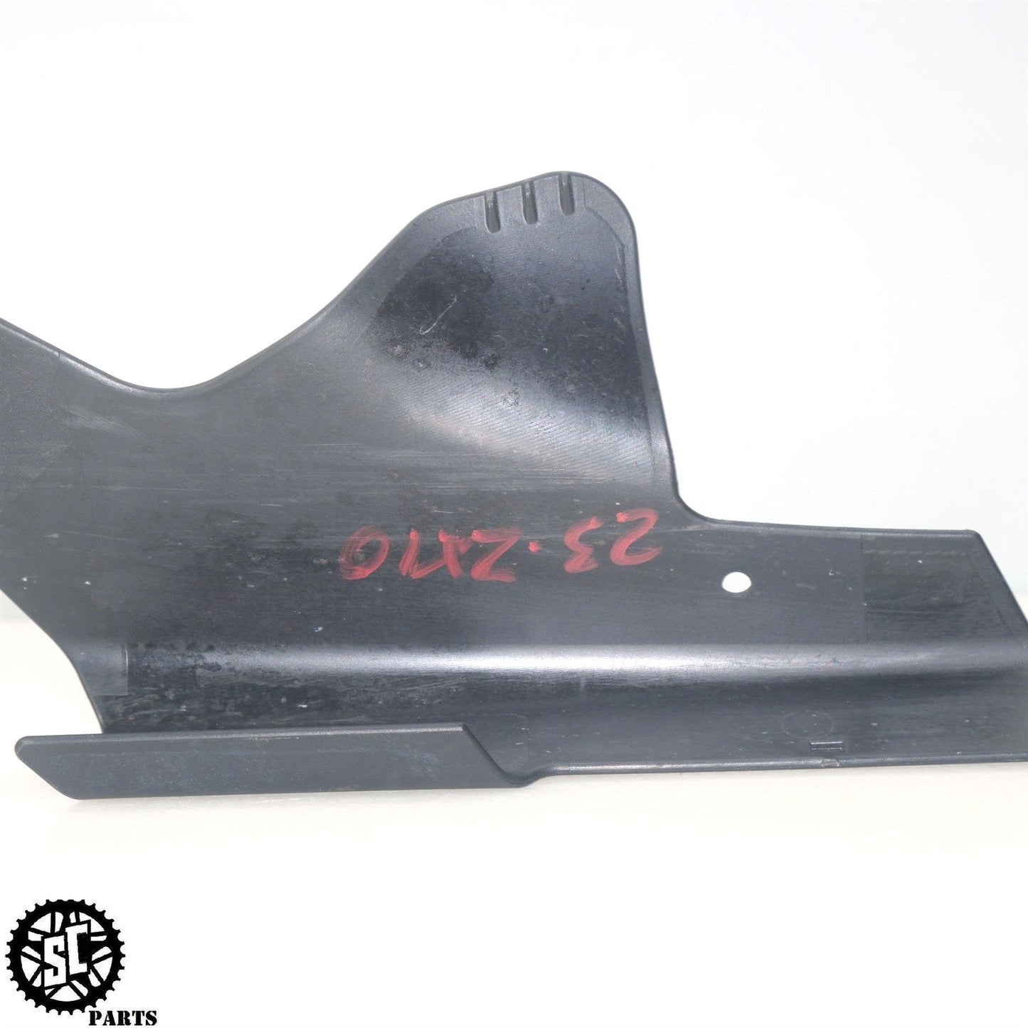 21-23 KAWASAKI NINJA ZX10R CHAIN GUARD K04