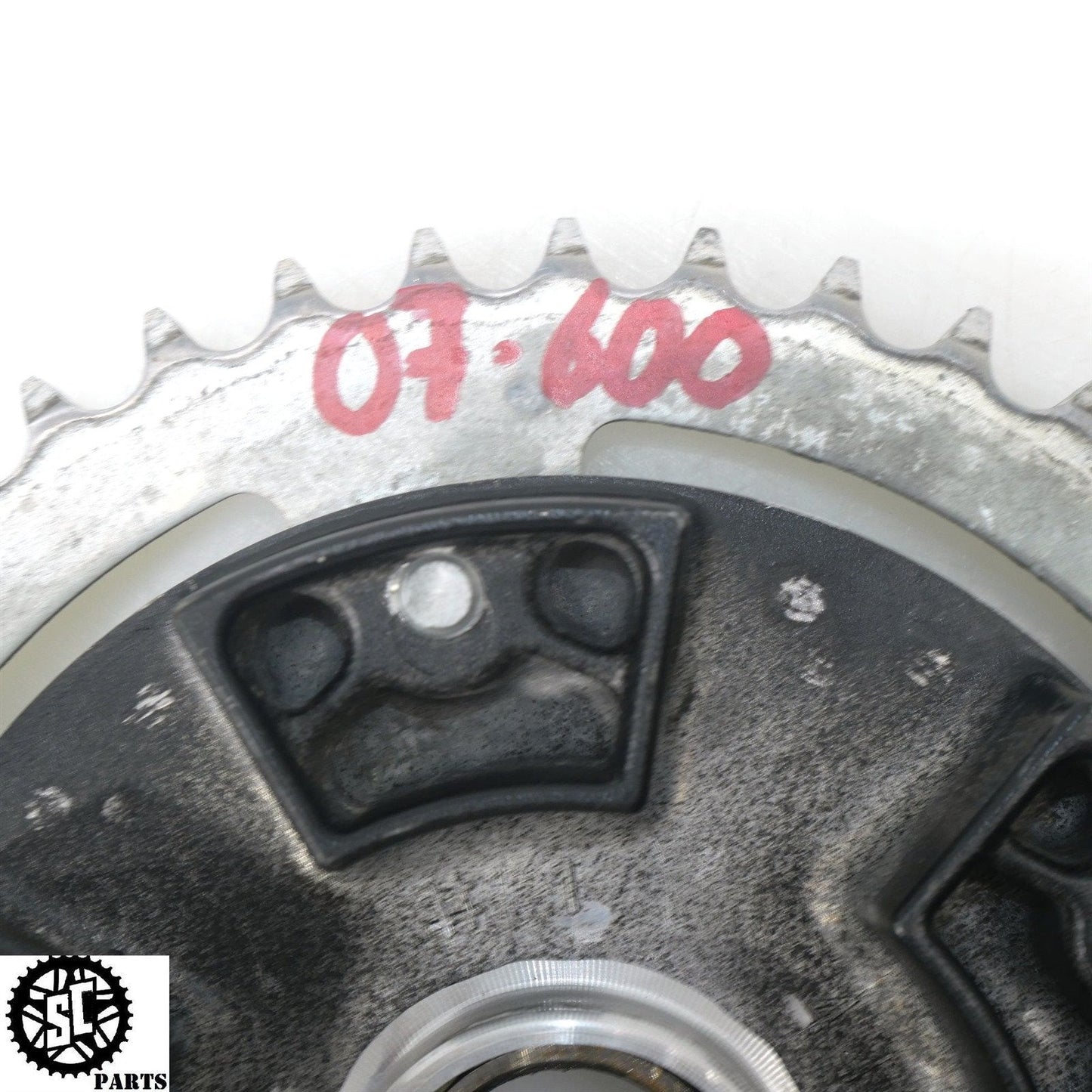 2007 SUZUKI GSXR 600 REAR SPROCKET HUB 43T S33
