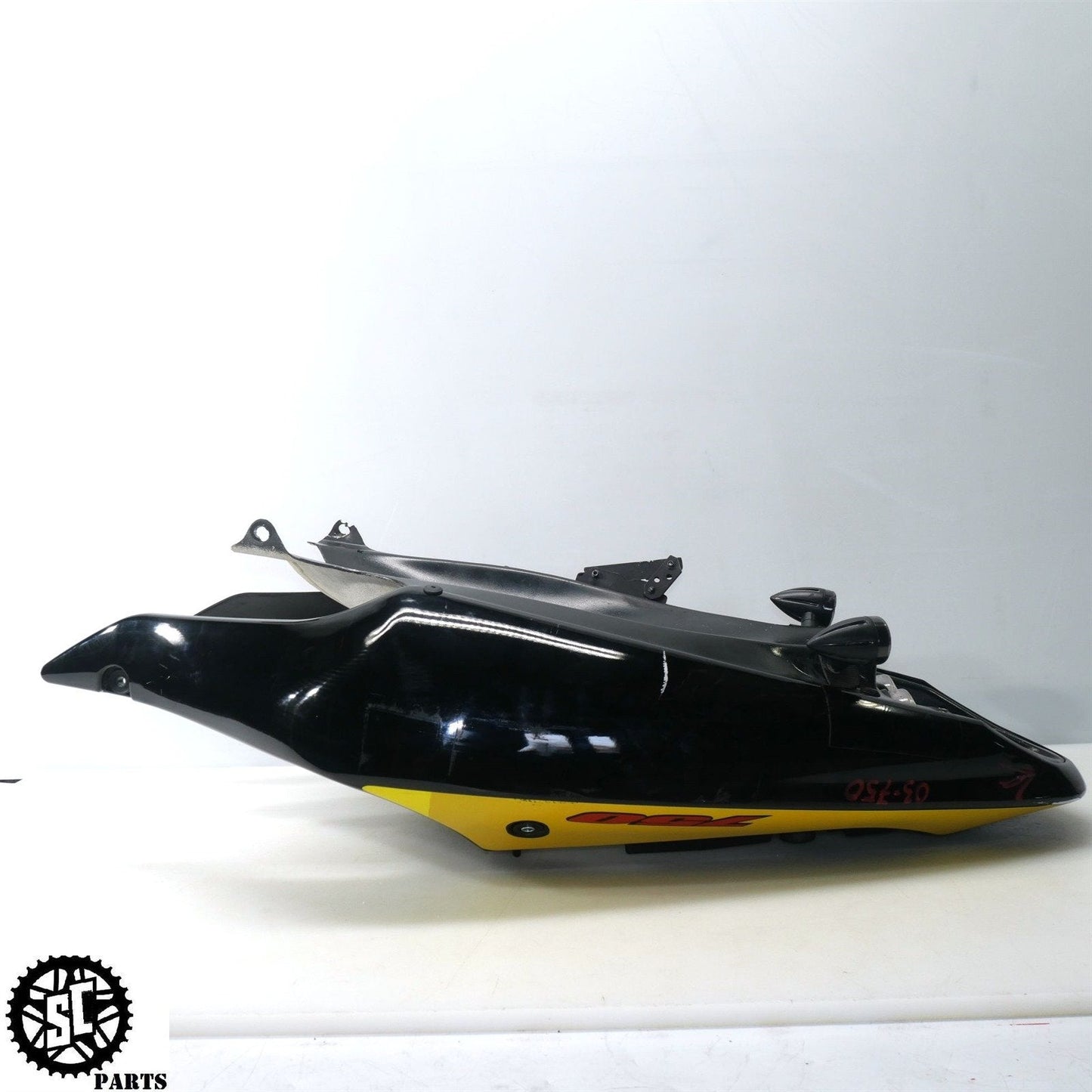 2003 SUZUKI GSXR 750 TAIL FAIRING HOT BODIES UNDERTAIL S09