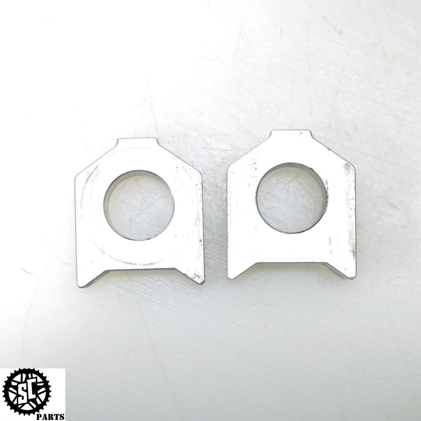 2015 TRIUMPH STREET TRIPLE 675 SWINGARM CHAIN ADJUSTER AXLE BLOCKS T22