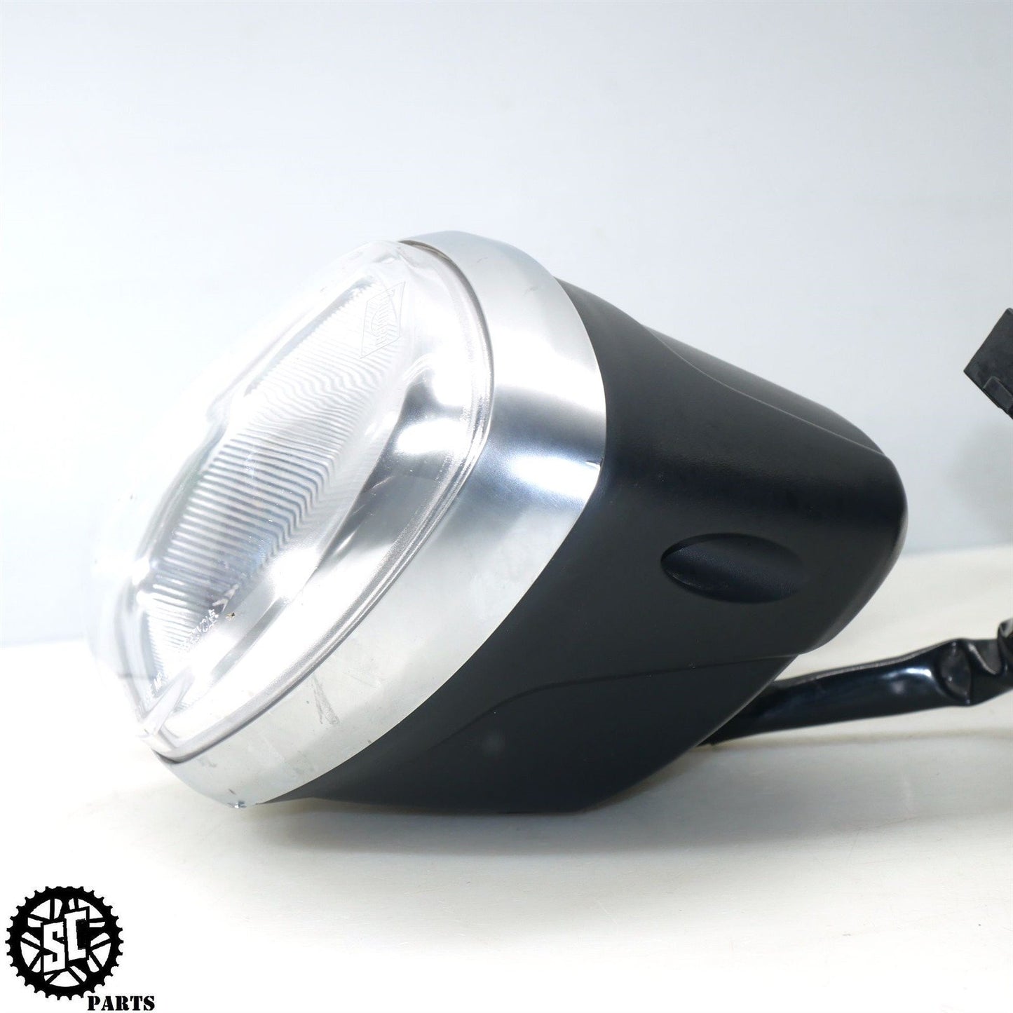 2015 TRIUMPH STREET TRIPLE 675 HEADLIGHT OEM T22