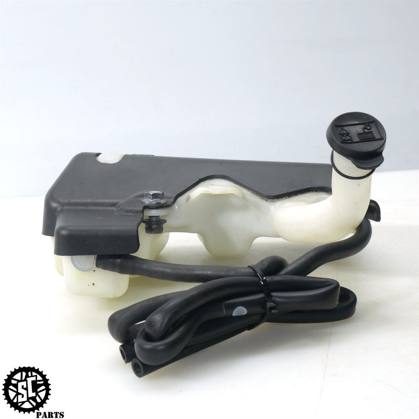 2015 TRIUMPH STREET TRIPLE 675 COOLANT OVERFLOW TANK T22