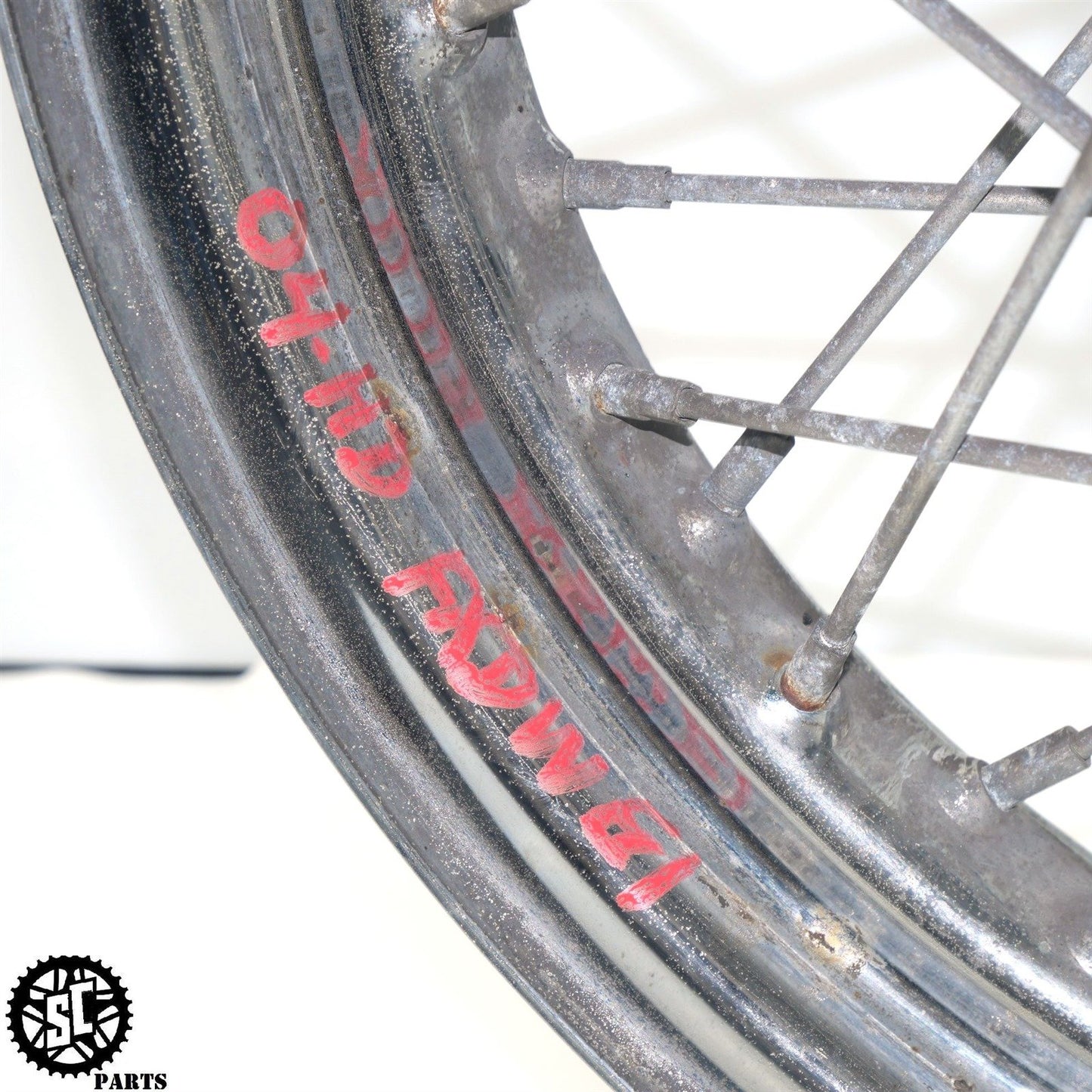 2004 HARLEY DAVIDSON DYNA FXDWGI SPOKED REAR WHEEL HD40