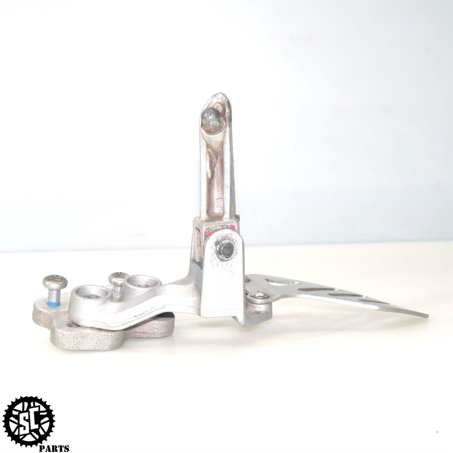 2008-2009 SUZUKI GSXR 600 750 LEFT REARSET FRONT PEG S46