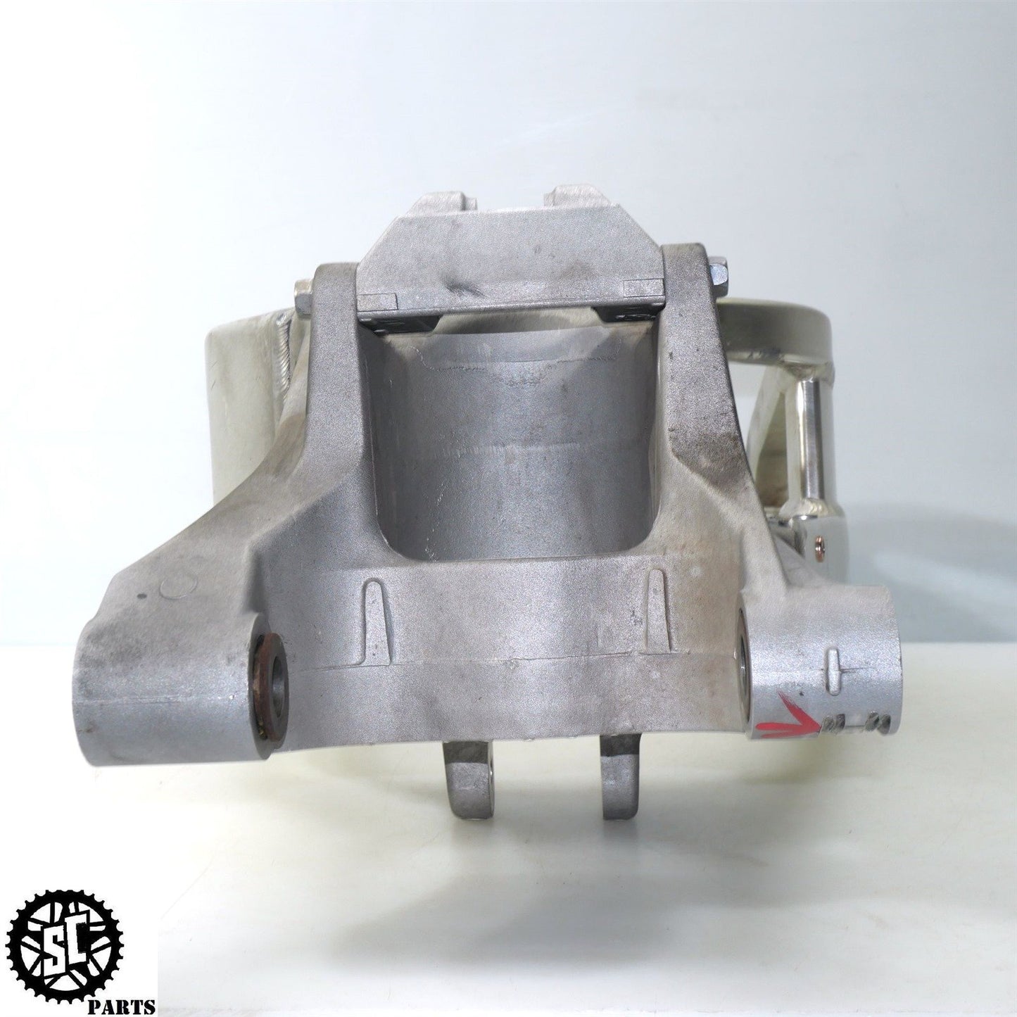 2003-2004 HONDA CBR 600RR SWINGARM H11