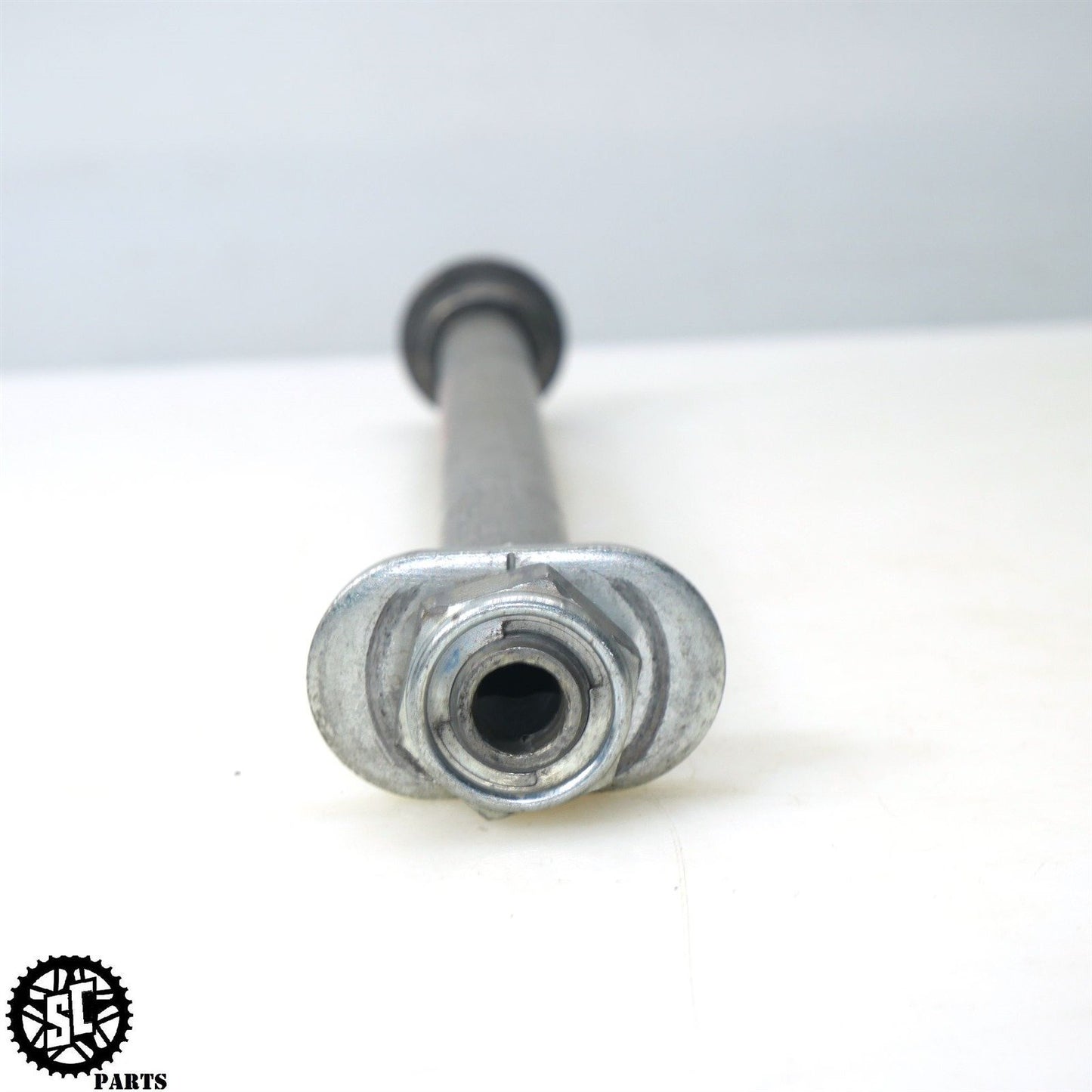 2022 INDIAN CHALLENGER REAR WHEEL AXLE BOLT HD48