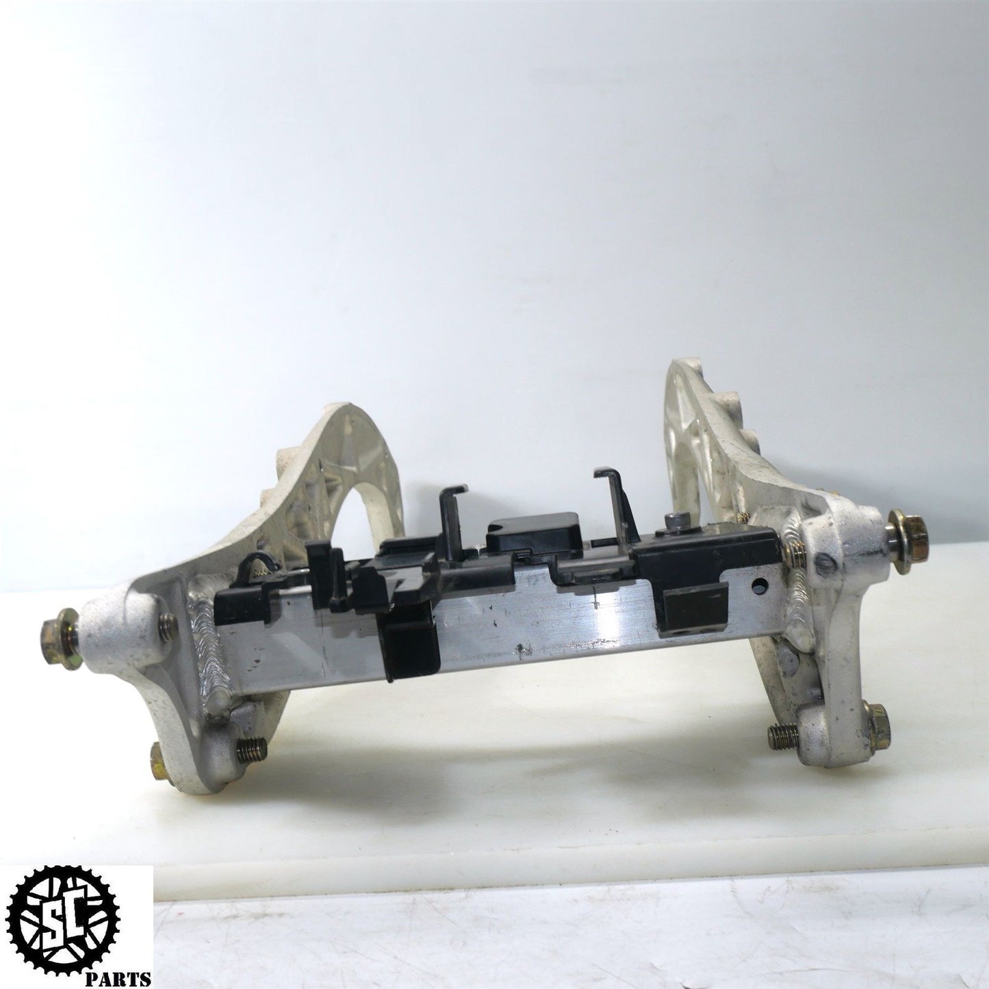 2022 INDIAN CHALLENGER REAR SUBFRAME BACK FRAME SUPPORT HD48