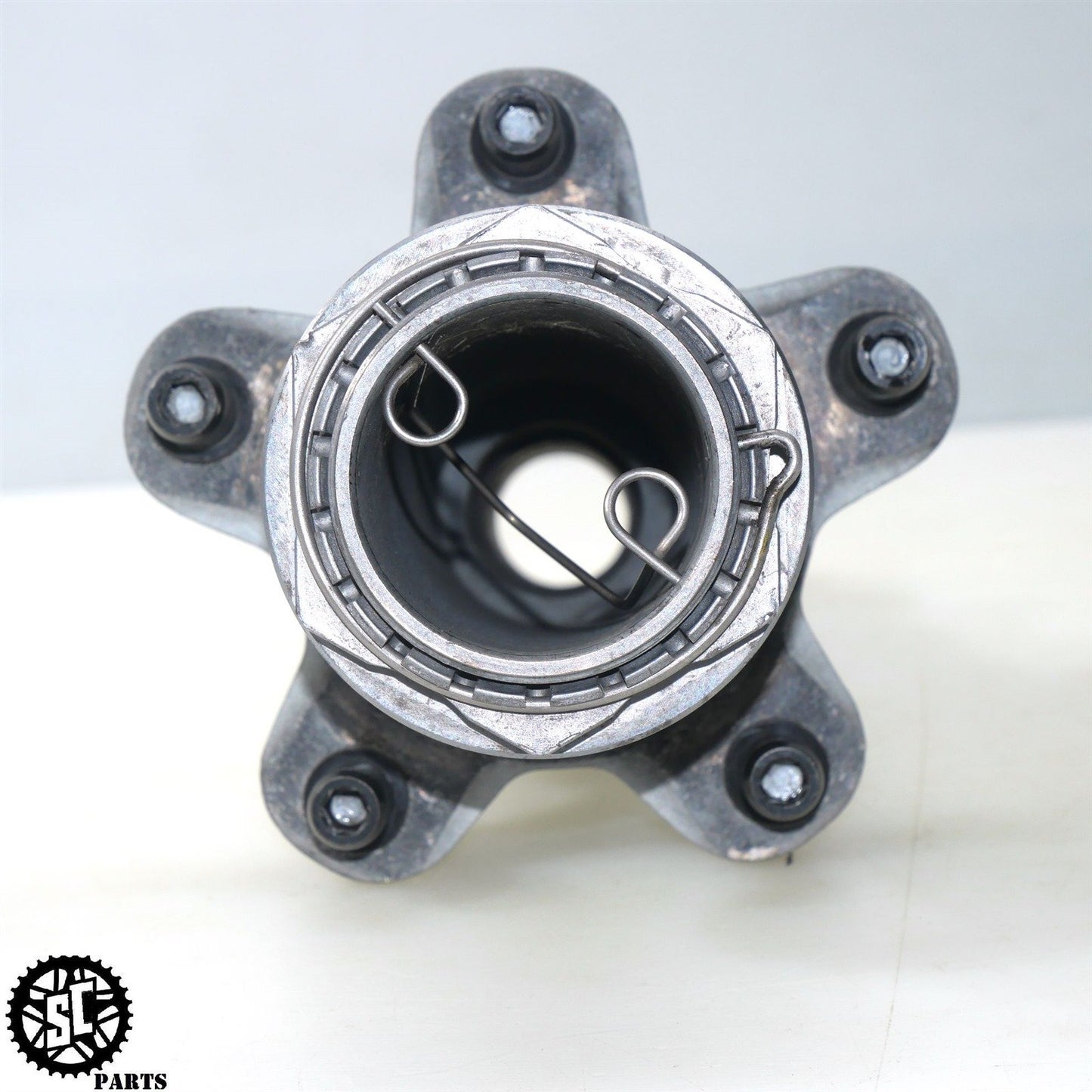 2017 KTM 1290 SUPER DUKE GT REAR SWINGARM AXLE SPINDLE 61310385100 M05