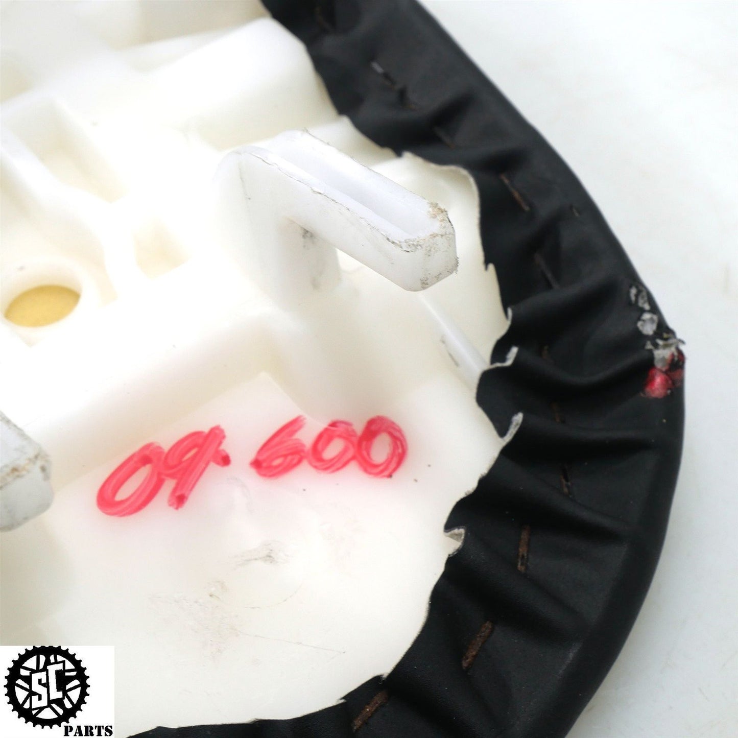 08 09 SUZUKI GSXR 600 750 REAR PASSENGER SEAT OEM S76