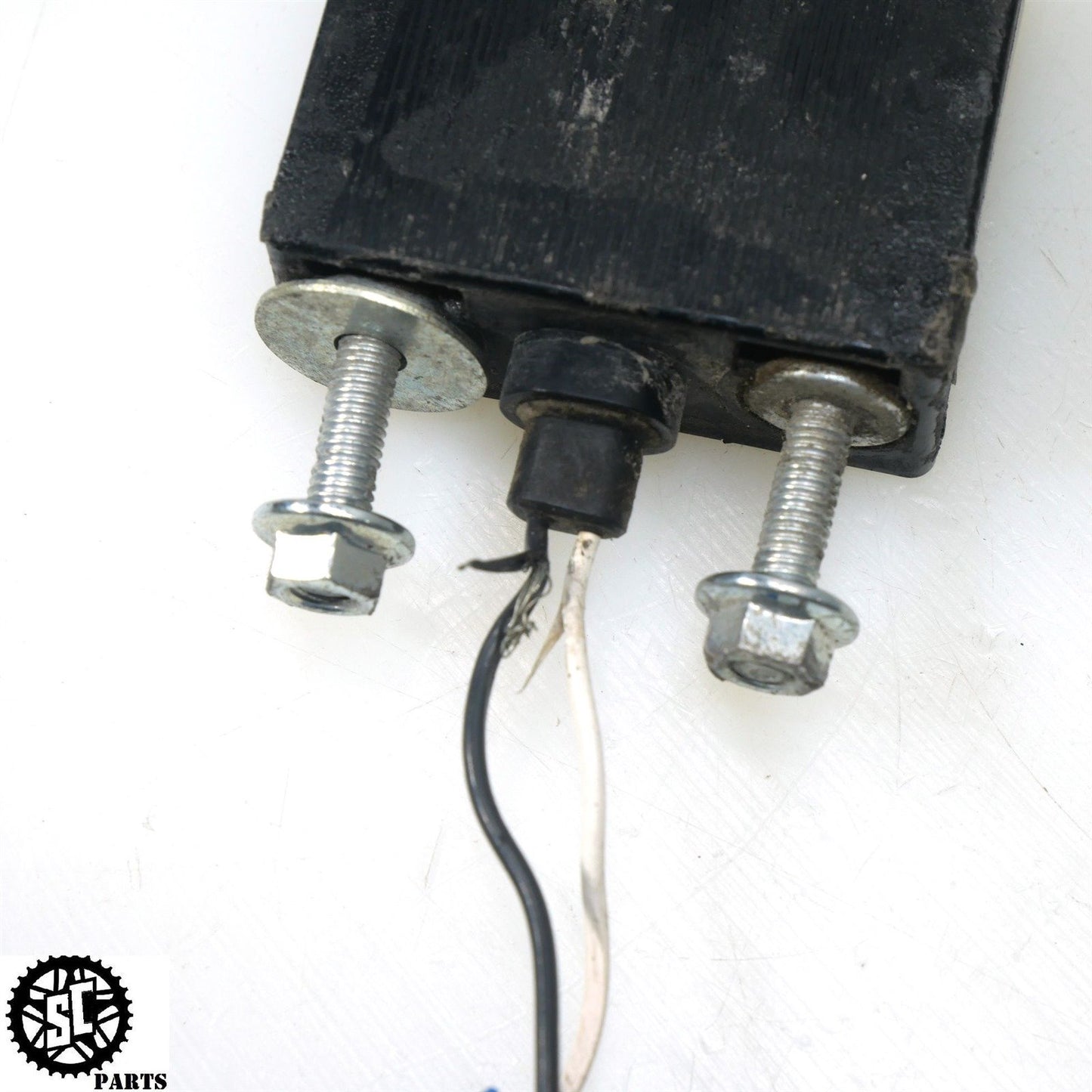 22 23 SUZUKI HAYABUSA LICENSE PLATE LIGHT S75