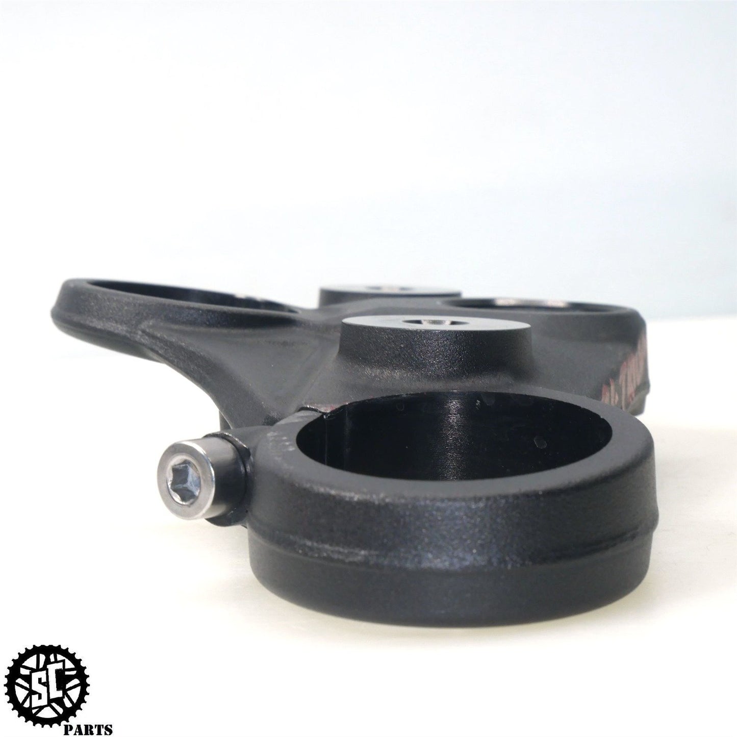 20-22 TRIUMPH STREET TRIPLE R 765 UPPER TRIPLE TREE CLAMP T28