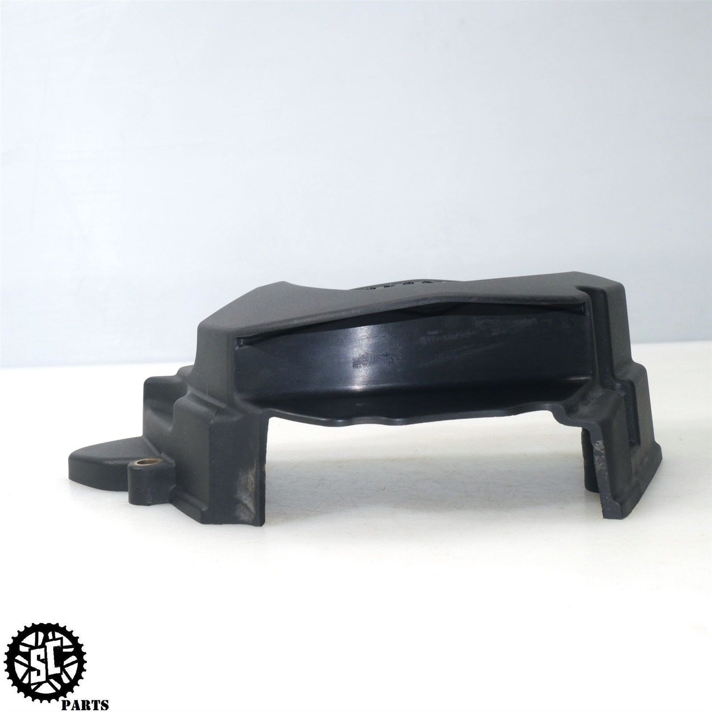 20-22 TRIUMPH STREET TRIPLE R 765 FRONT SPROCKET COVER T28