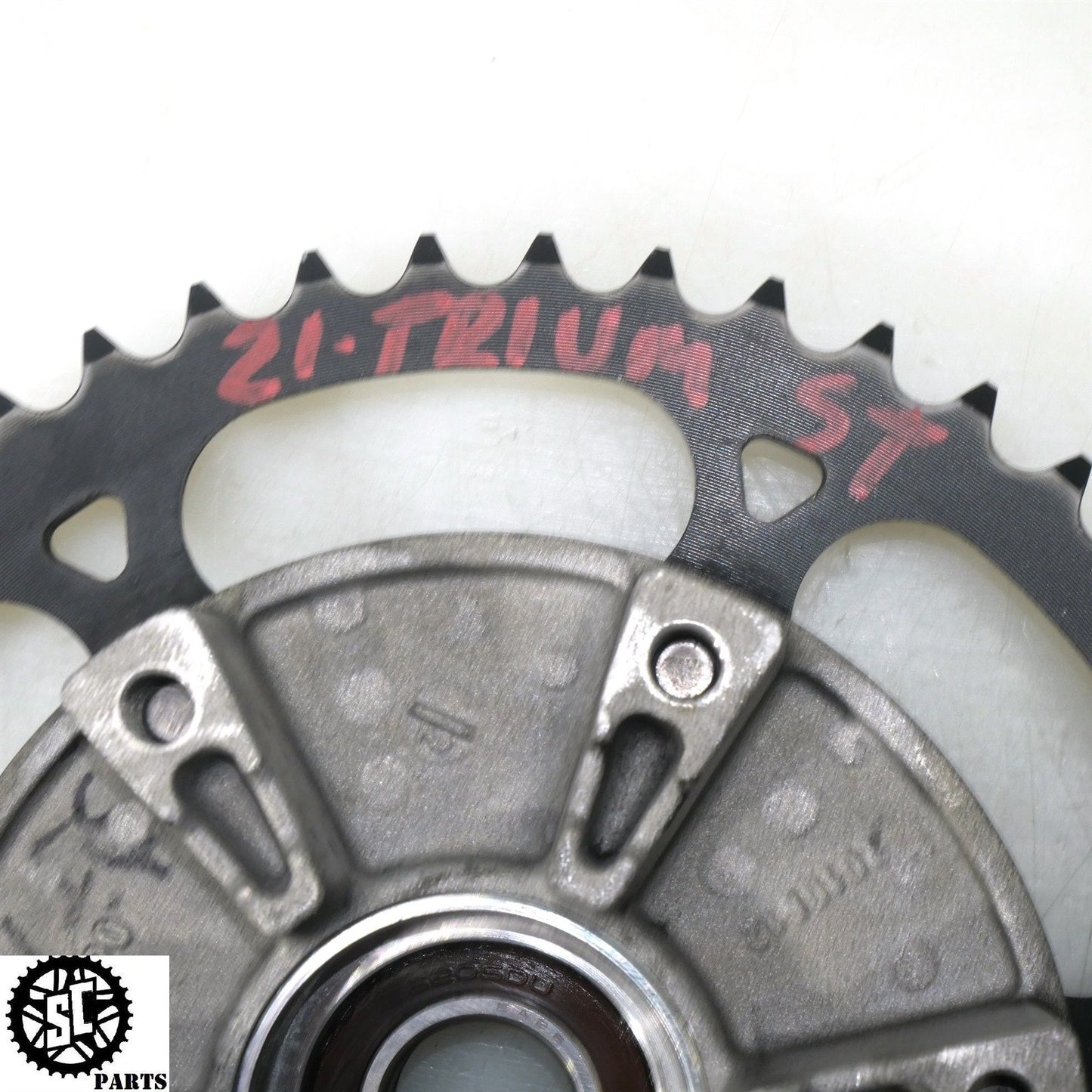20-22 TRIUMPH STREET TRIPLE R 765 REAR WHEEL DRIVE HUB T28