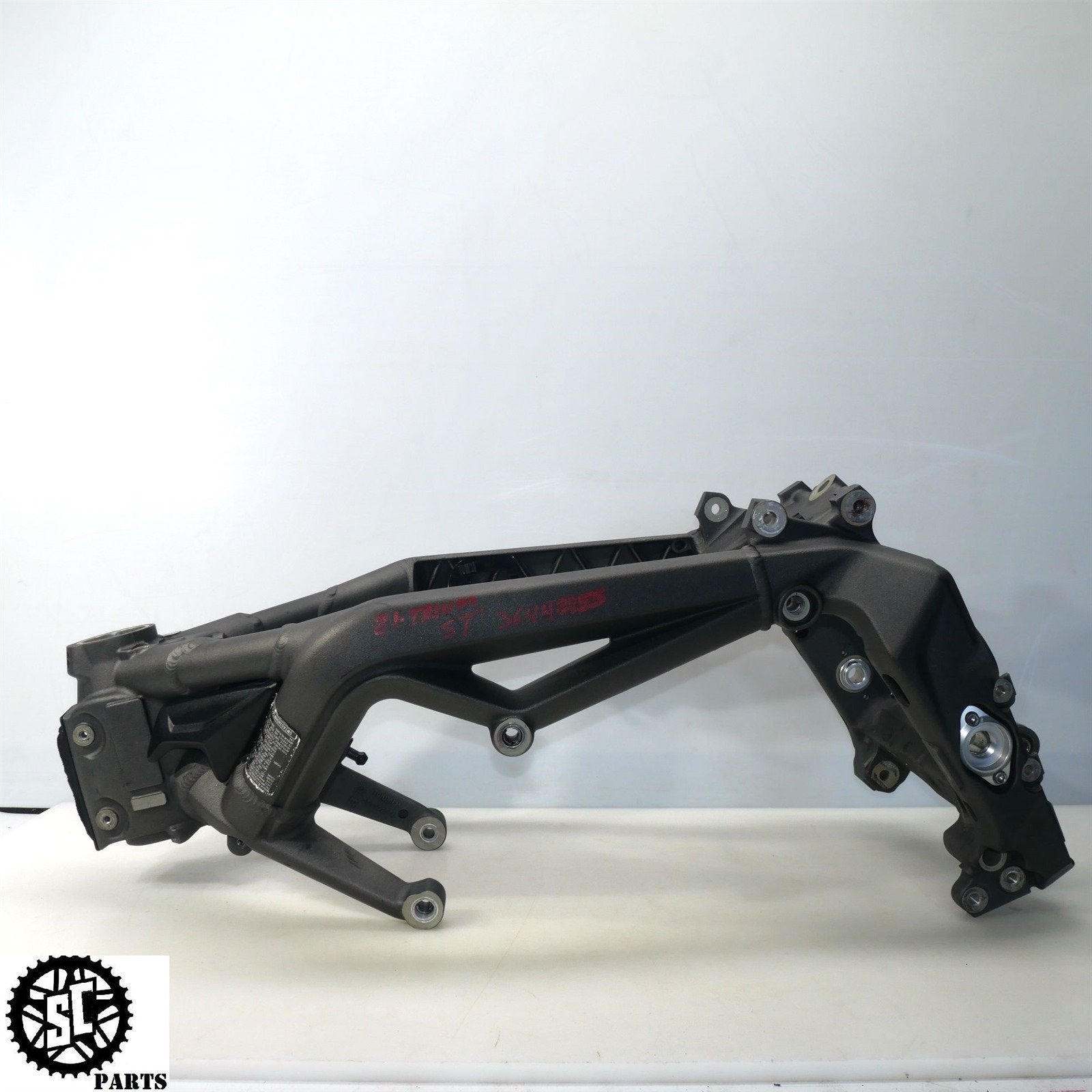 ドリラジ　フレーム 20-22 TRIUMPH STREET TRIPLE R 765 FRAME CHASSIS *S* T28