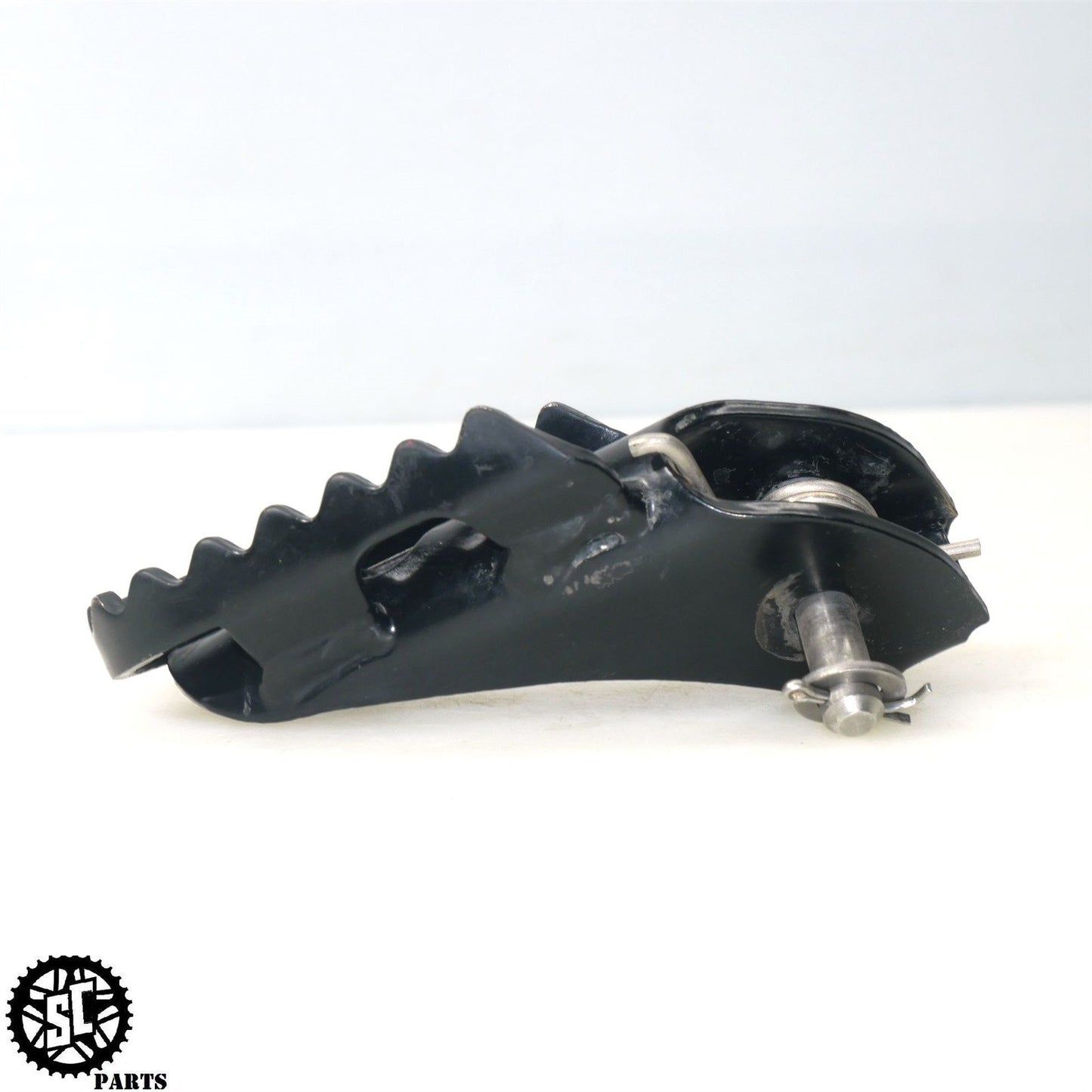13-18 BMW F700 GS FRONT FOOT PEG LEFT RIGHT B34