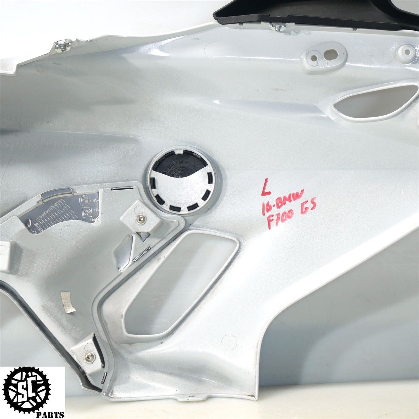 13-18 BMW F700 GS LEFT SIDE FAIRING 46638546386 B34